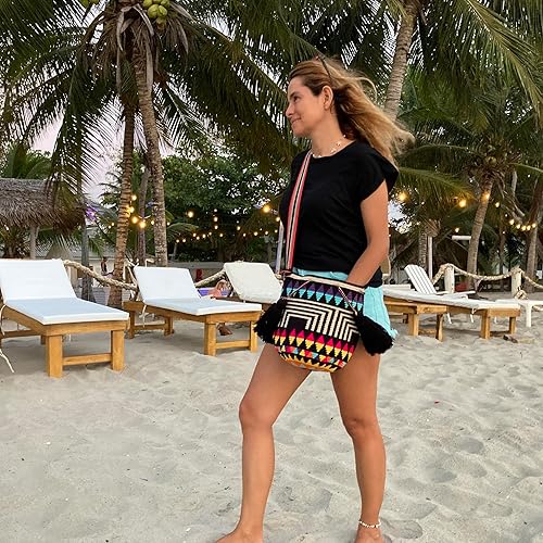 Miniatura 2 de Bolso WAYUU mochila colombiana, auténtico patrón de ganchillo cruzado bohemio hecho a mano, regalos de comercio justo originales de Colombia.,