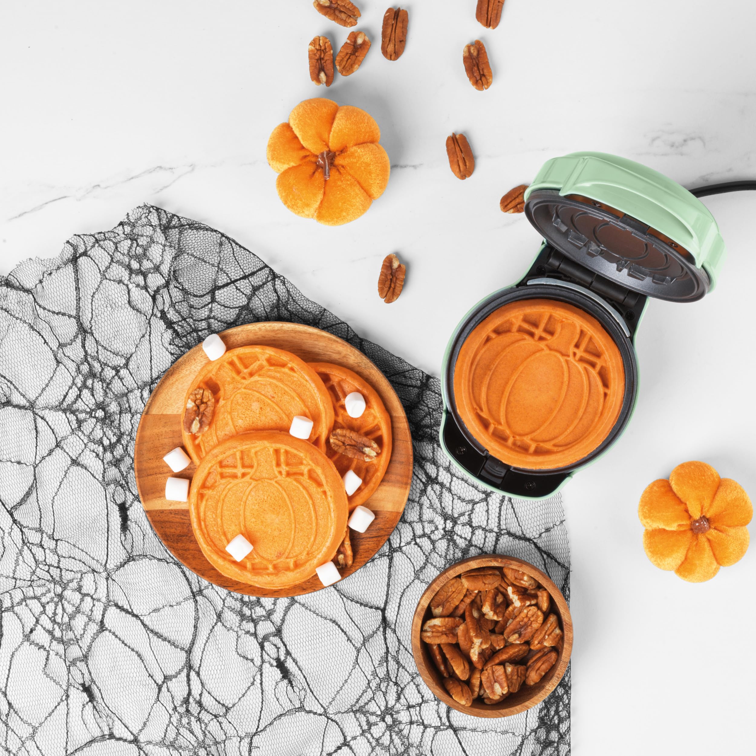 Giles & Posner Mini Waffle Maker – 5-in-1 Antiaanbak Verwisselbare Bakplaten, Maak Wafels voor Feestdagen, Kerstmis, Valentijnsdag, Halloween, Pasen, Koele Behuizing, Makkelijk Schoon te Maken