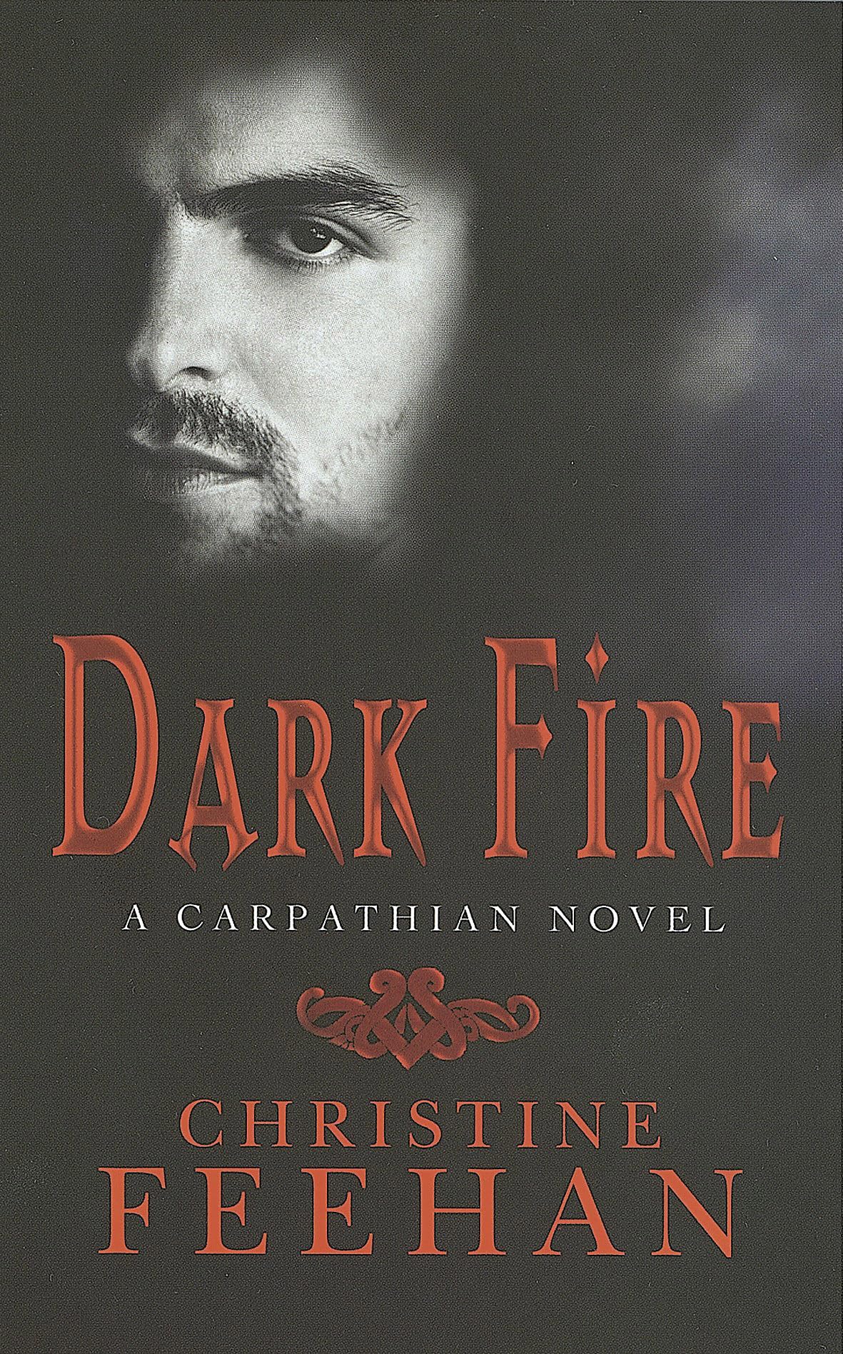 Dark Fire by Christine Feehan - 9780749937843