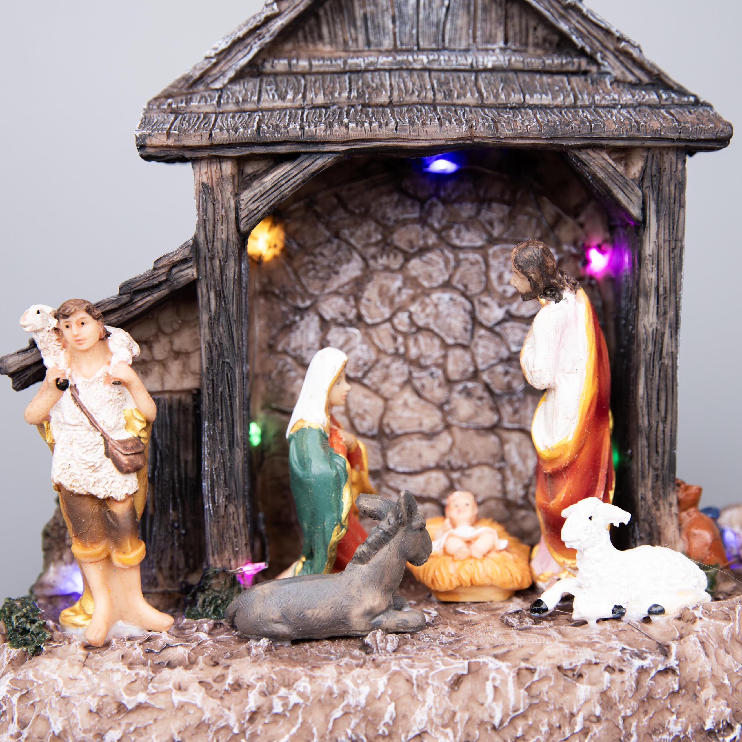 SHATCHI Crèche de Noël Lumineuse à LED de 22 cm avec crèche de Noël Jésus-Christ, Fonctionne à Piles, décoration de Table, Maison, fenêtre, résine, Marron