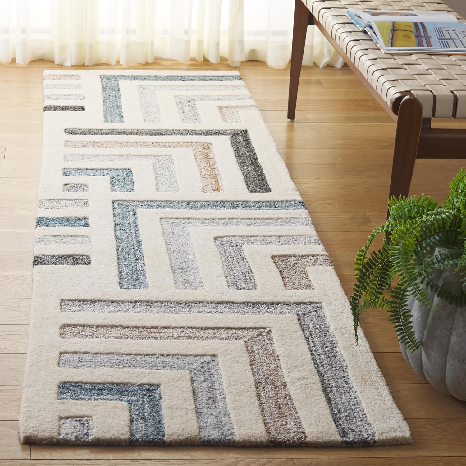 SAFAVIEH Fifth Avenue Collection Area Rug - 2'3" x 8' Runner, Ivory/Grey, Geometric Design, Ideal for High Traffic Areas in Living Room, Bedroom, Dining (FTV601A)