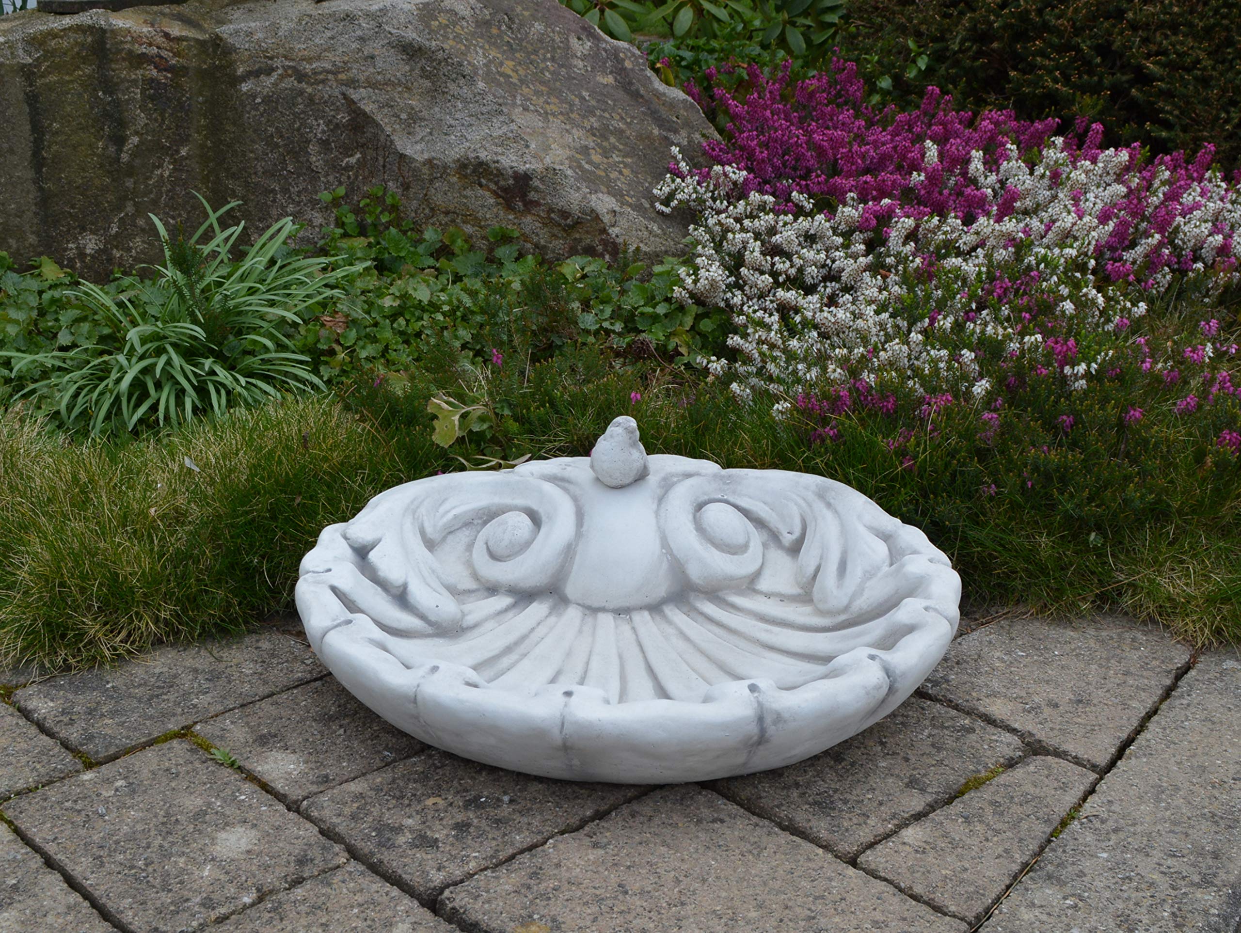 gartendekoparadies.de Aufwendig Verzierte Vogel-Tränke aus Steinguss, H. 16 cm, 48 x 48 cm, 18 kg, Grau, Frostsicher für Außenbereich