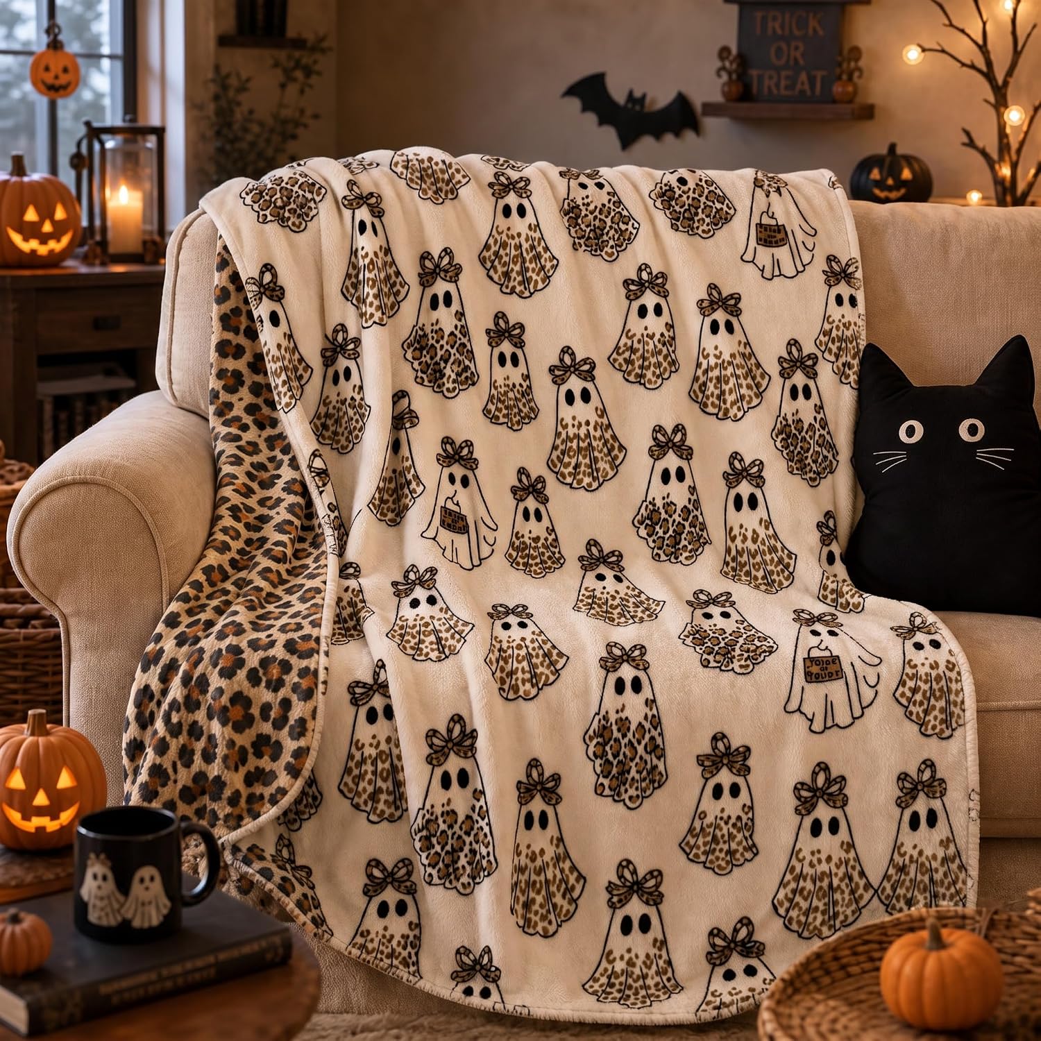 Frienda 50 x 60 Inch Halloween Reading Ghost Blanket