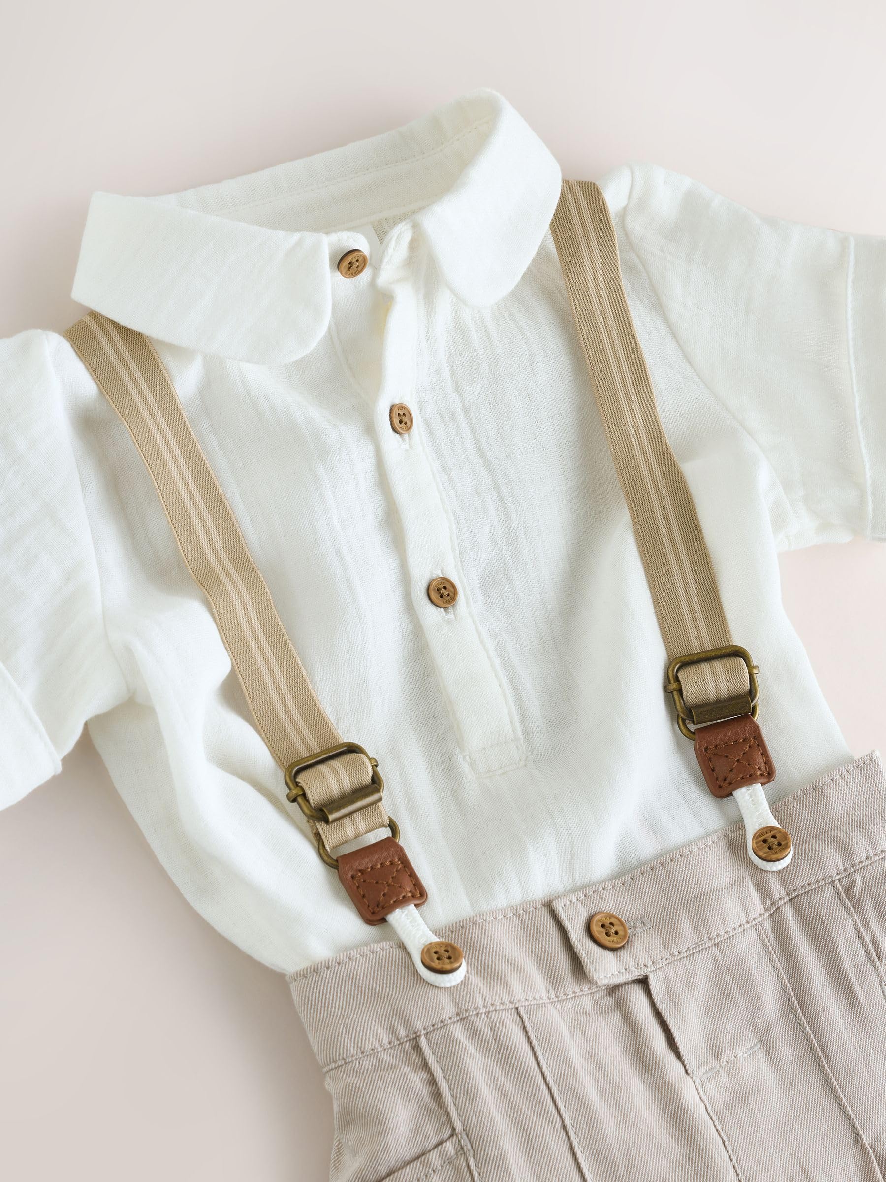 NEXT Baby Jungen 3-teiliges Baby-Set mit Hemd, Hose und Hosenträger