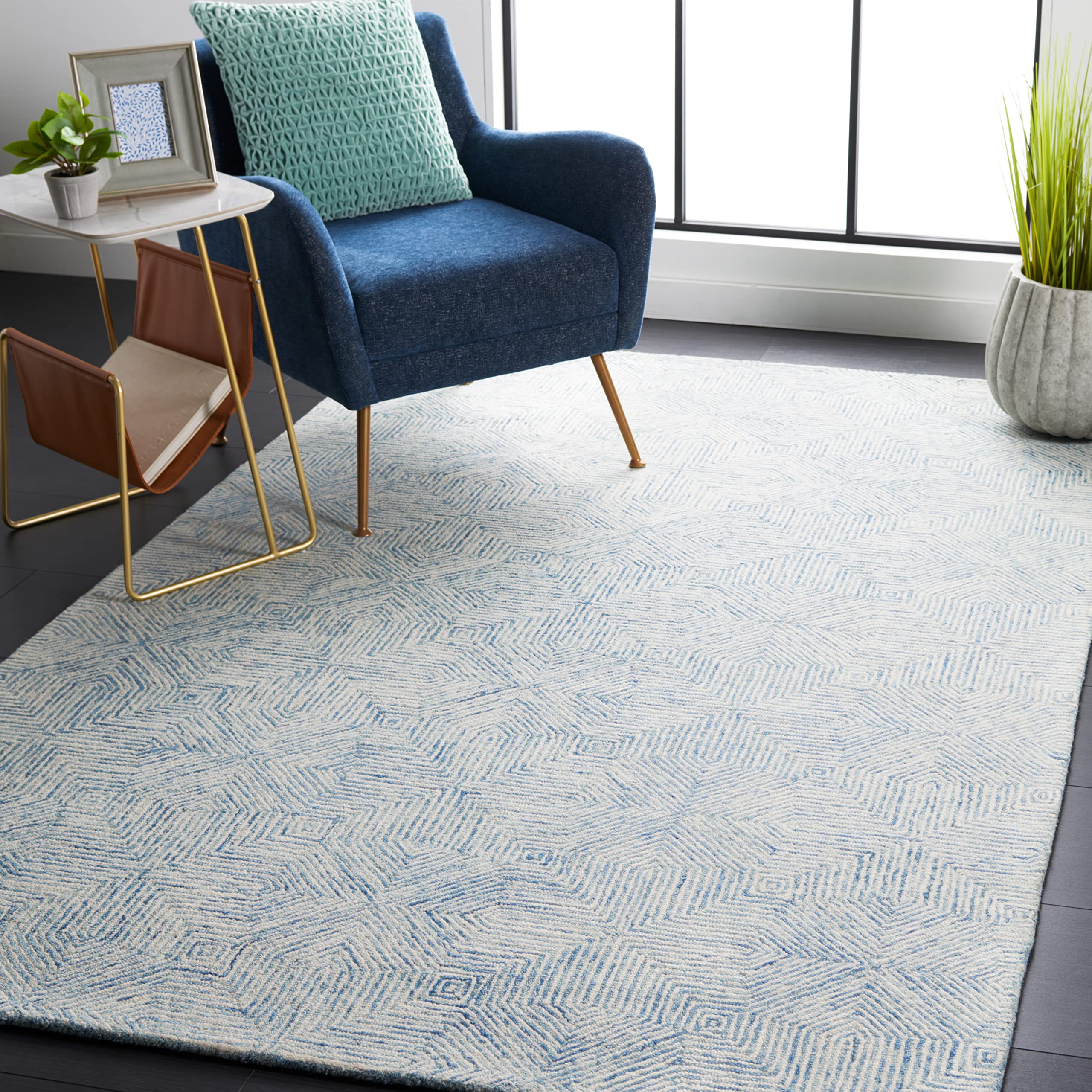Safavieh Abstract Collection Accent Rug - 4' x 6', Blue & Ivory, Handmade Wool, Ideal for High Traffic Areas in Entryway, Living Room, Bedroom (ABT425M)