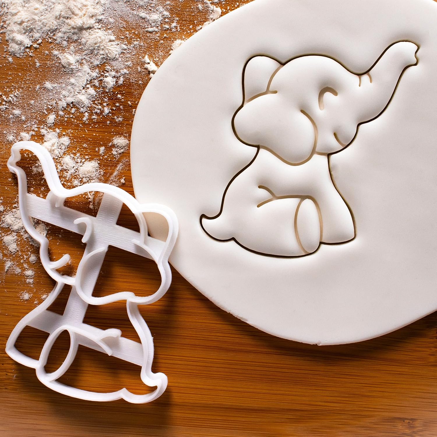 Set of 4 Baby Safari cookie cutters (Designs: Lion, Elephant, Hippopotamus, Giraffe), 4 pieces - Bakerlogy