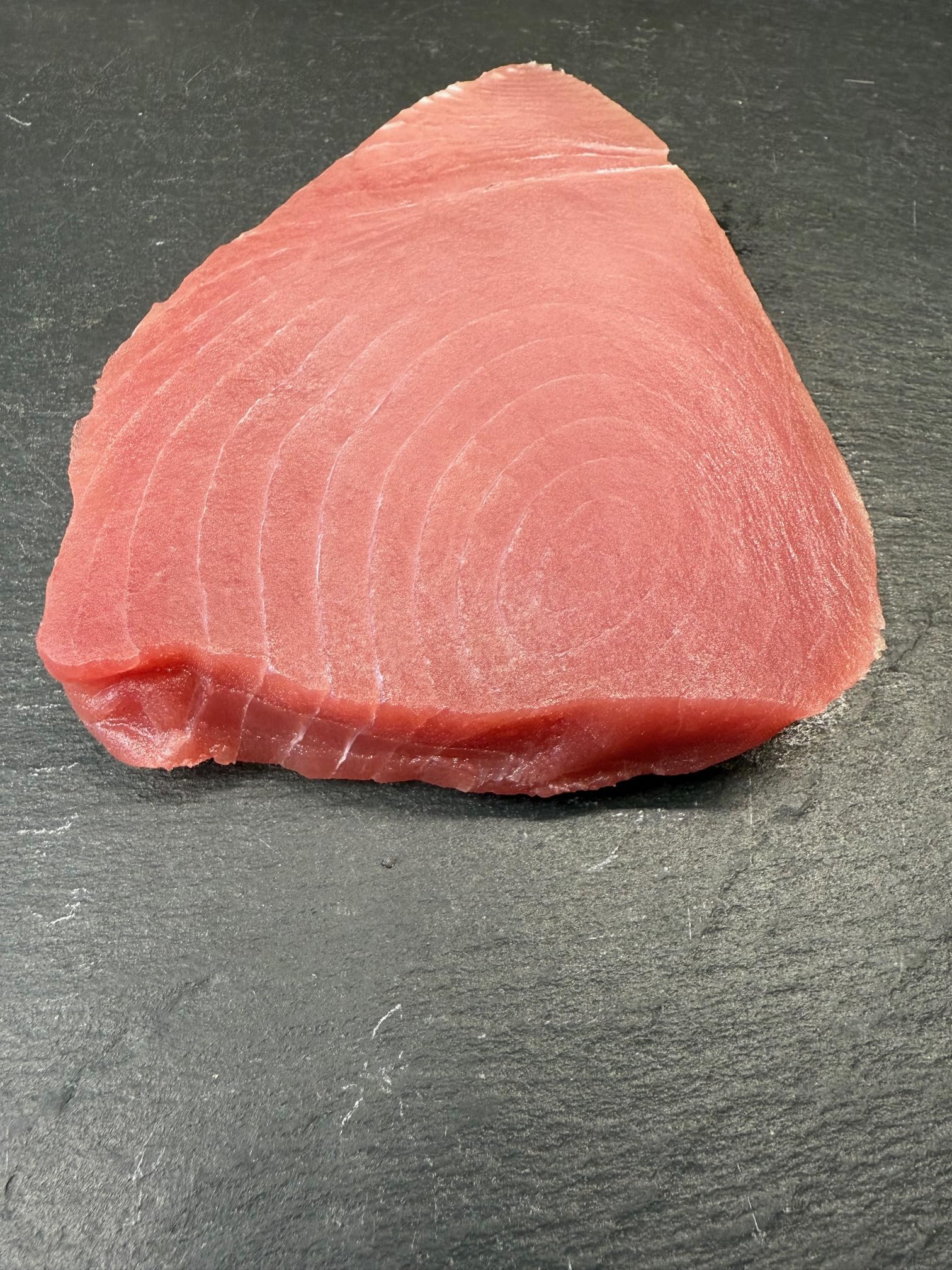 Frisches Thunfischfilet I Thunfisch Steak I Yellowfin Thunfisch JI HAO I Premium Sashimi-Qualität I Center A Cut I Nur die aller schönsten Thunfischstücke I Wildfang