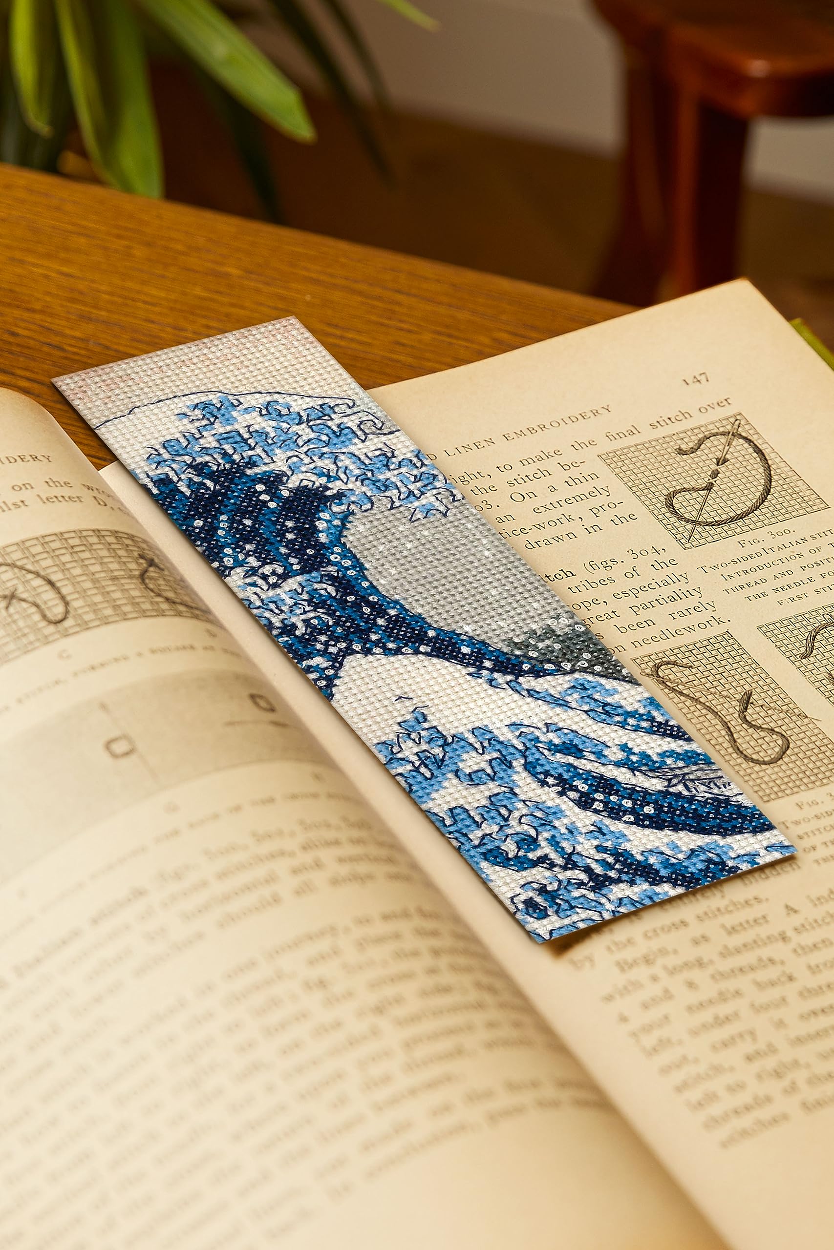 DMC - DMC Museum Collection - The Great Wave Cross Stitch Embroidery Bookmark Kit - 1 Set