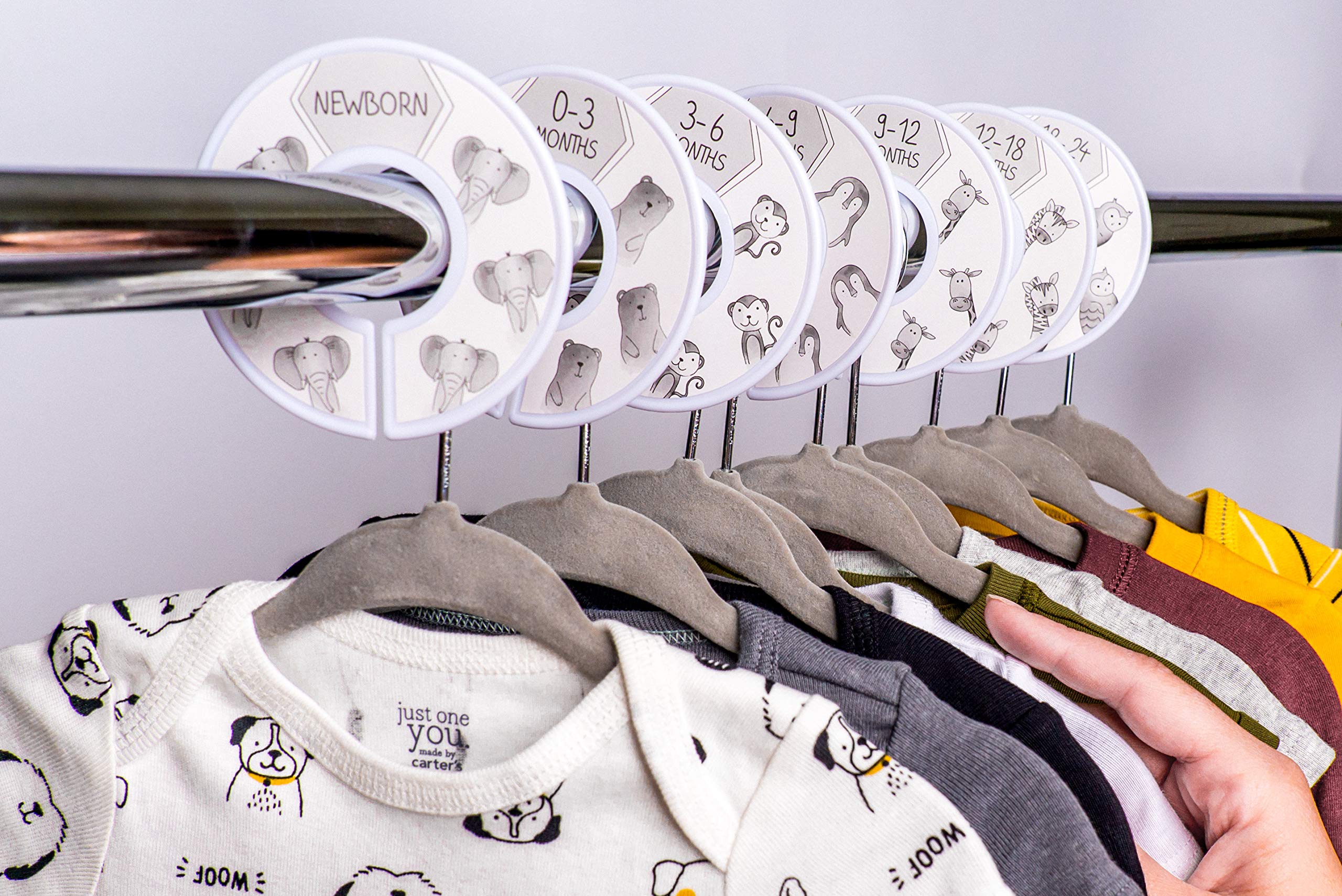 Baby Nest Designs 20x Baby Hangers for Closet with 7X Baby Closet Dividers for Nursery Velvet Baby Clothes Hangers Unisex Newborn Essentials Baby Size Organizer for Infant Clothing to 24 Months