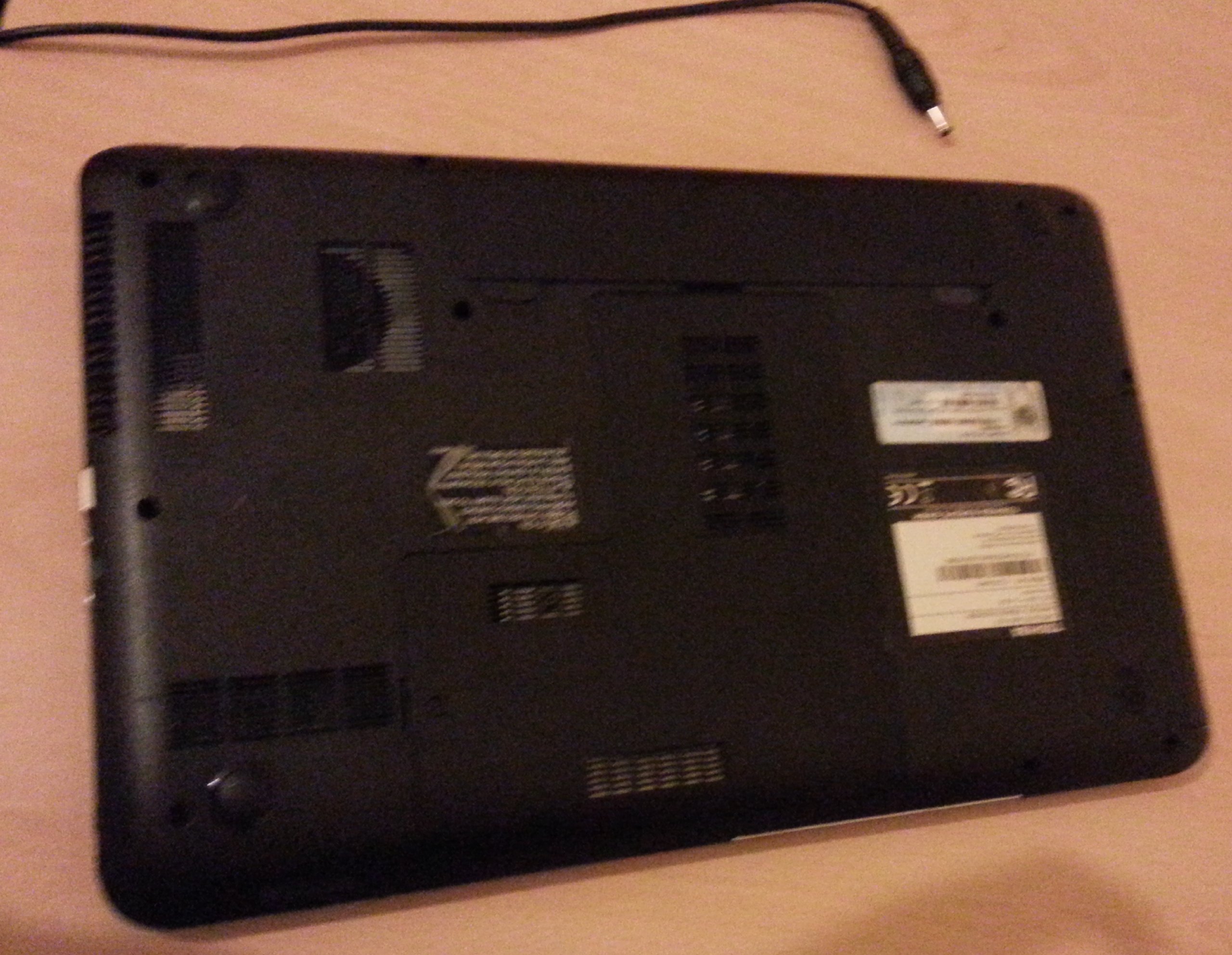 Toshiba Satellite L855-12G 15.6-inch Laptop (Intel Core i5-3210M