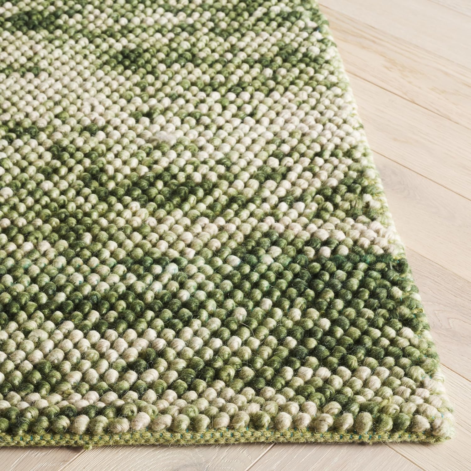 SAFAVIEH Natura Collection Area Rug - 6' Square, Green & Ivory, Handmade Wool Blend, Textured Design, Ideal for Living Room, Bedroom, Dining Space (NAT425Y)