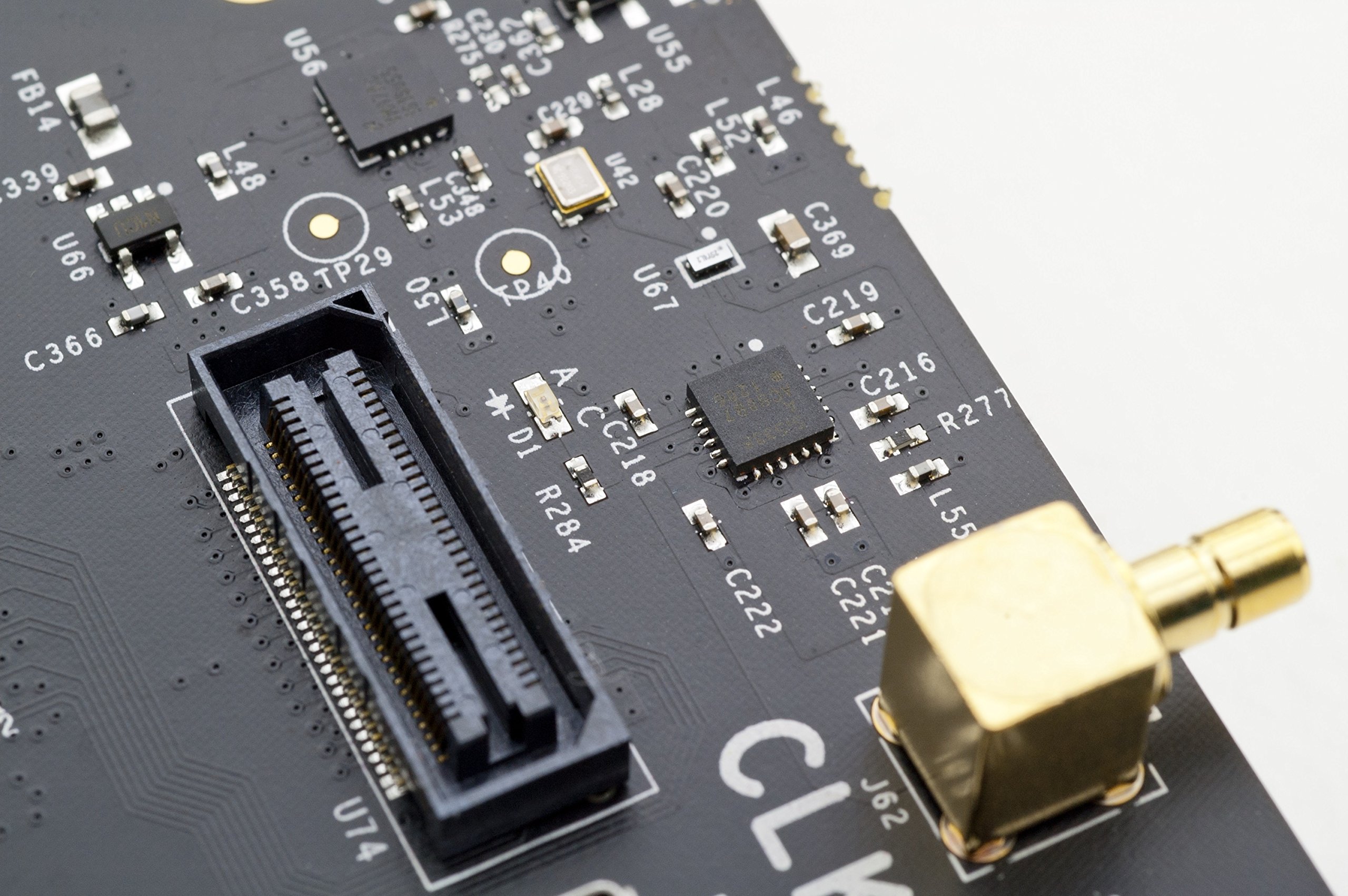 nuand BladeRF x115 SDRボード USBケーブル付き Amazon.co.jp: bladeRF SDR (bladeRF x115) : 家電＆カメラ