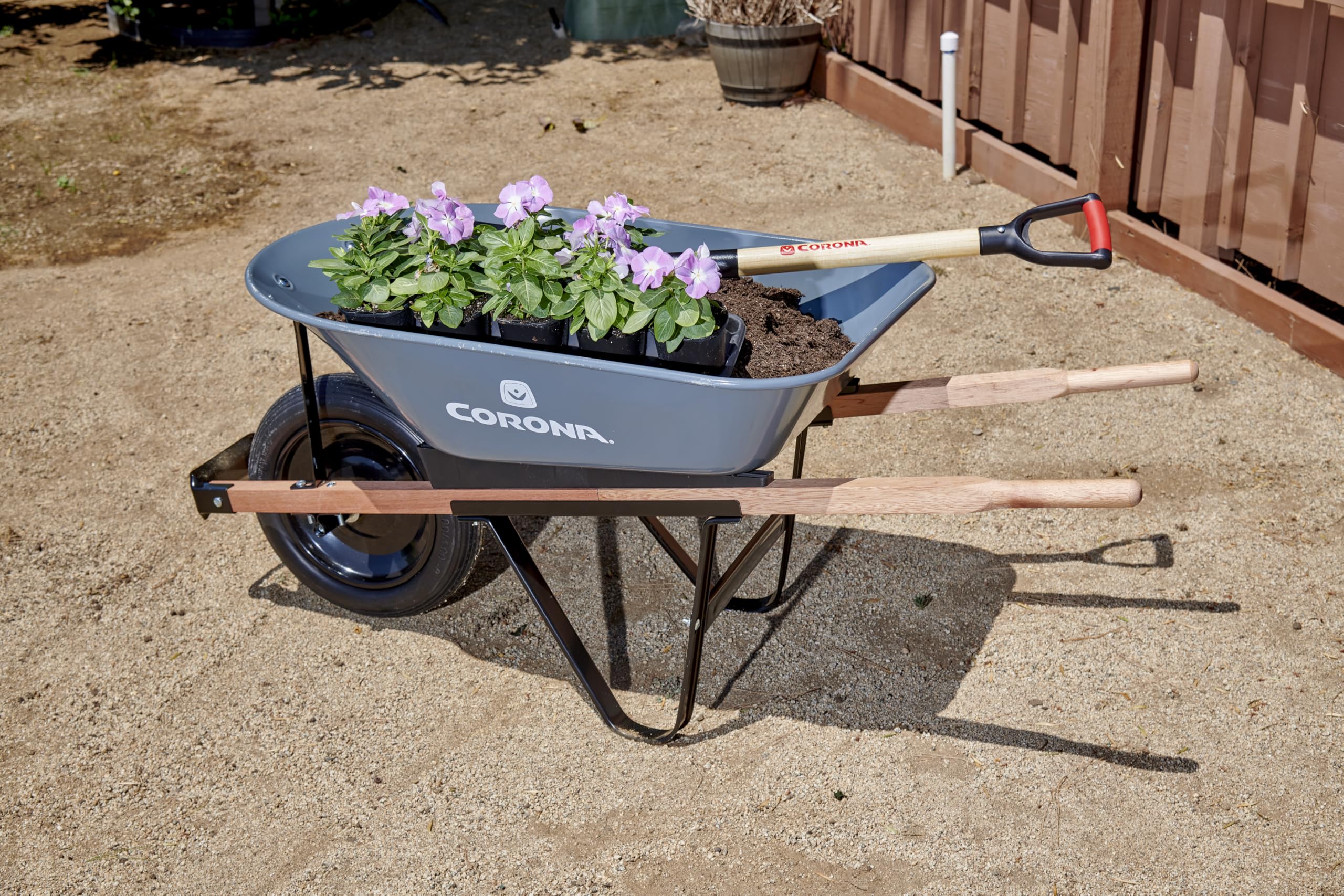Corona - Carretilla de 5 pies cúbicos en una Caja Resistente con neumático Plano de 15 Pulgadas para jardinería al Aire última intervensión, Yardas, plantación