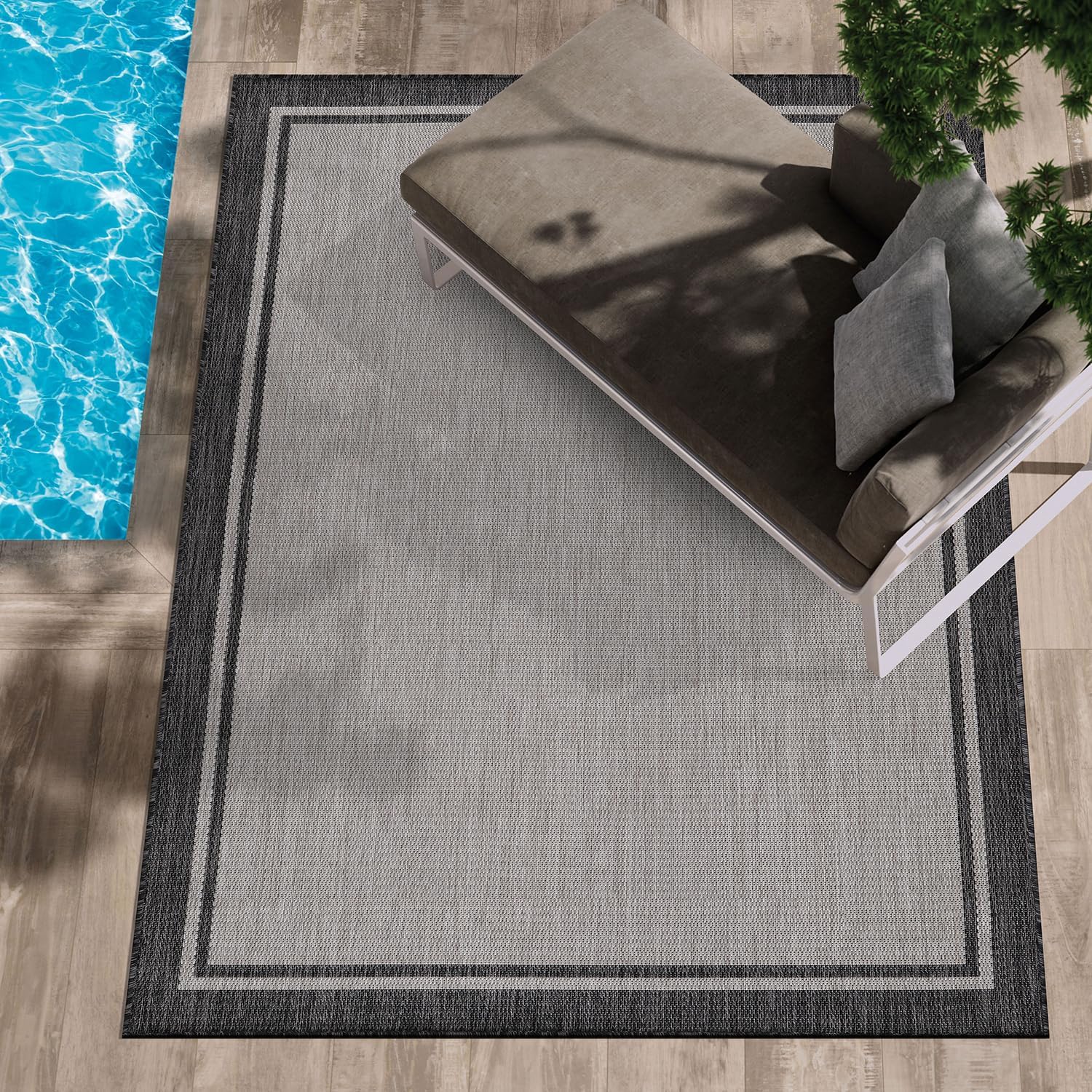 CAMILSON Indoor Outdoor Rug, 5x7 Bordered Grey Modern Area