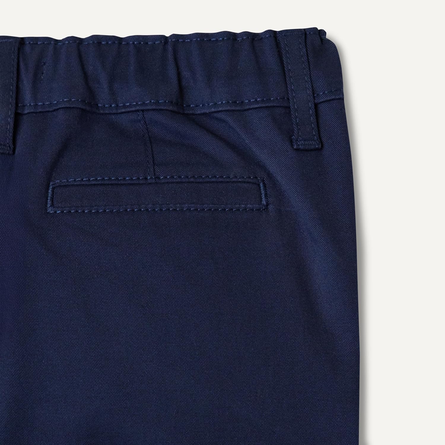 Amazon Essentials Boys and Toddlers' School Uniform Woven Flat-Front Shorts with Elastic Waist