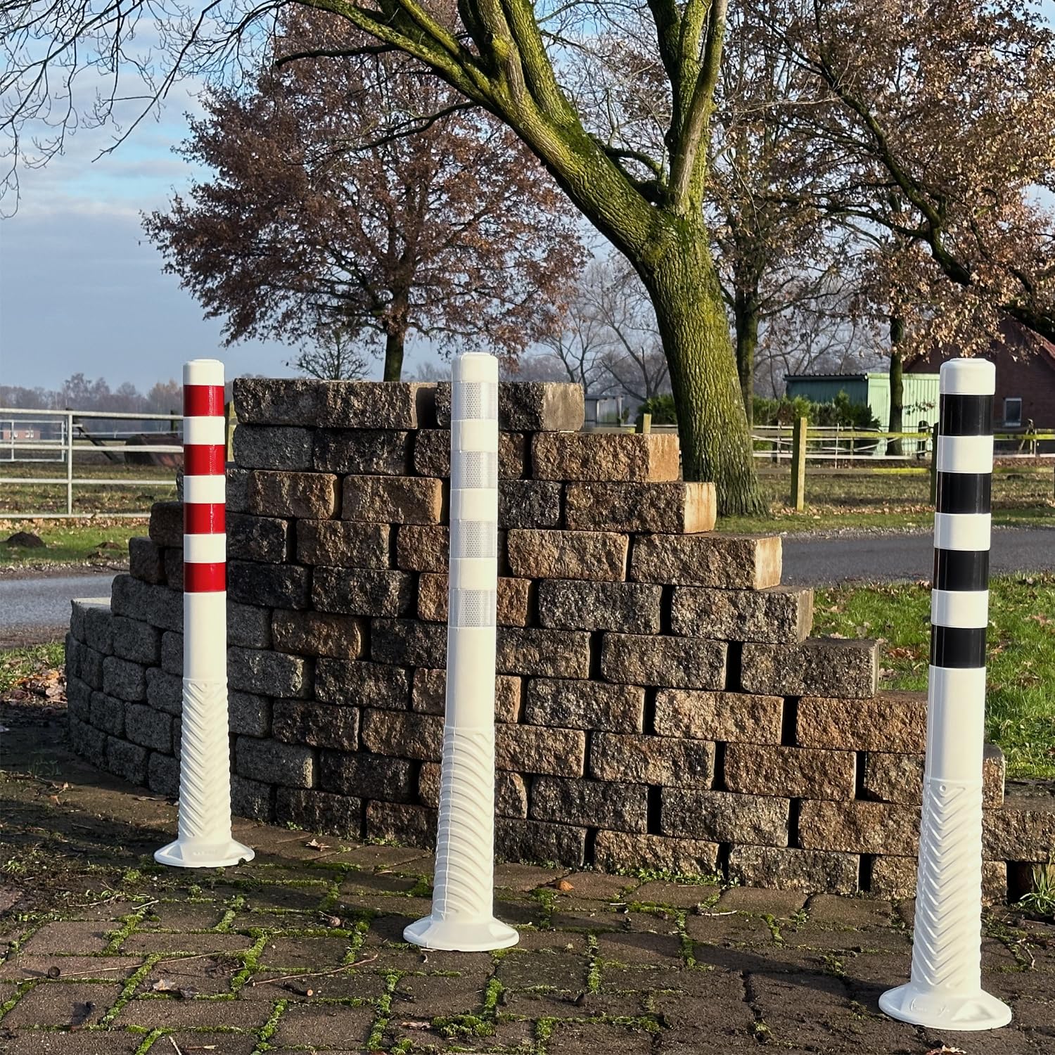 UvV-Reflex Absperrpfosten, Poller 75 oder 100 cm hoch, flexibel weiß, RA2B rote reflektierende Folie, selbstaufrichtend inkl. Befestigungsmaterial und Schrauböse (2, 100cm)