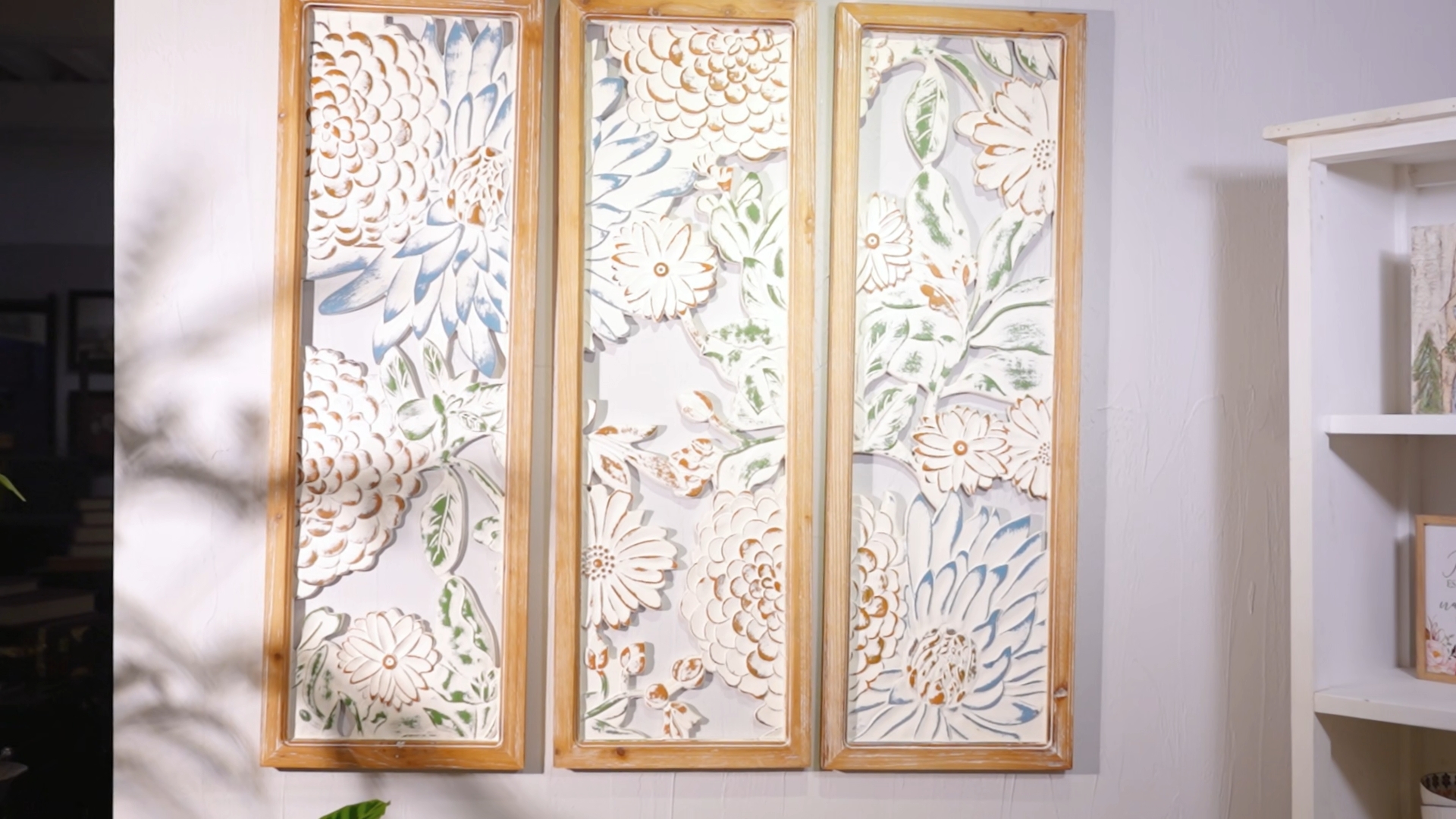 Amazon.com: XIAOAIKA Boho Vintage Hand-Carved Floral Wood Wall Art