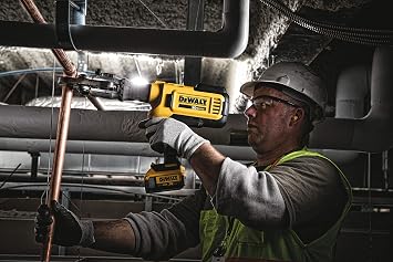 DEWALT 20V MAX* Pipe Crimping Tool Kit (DCE200M2)