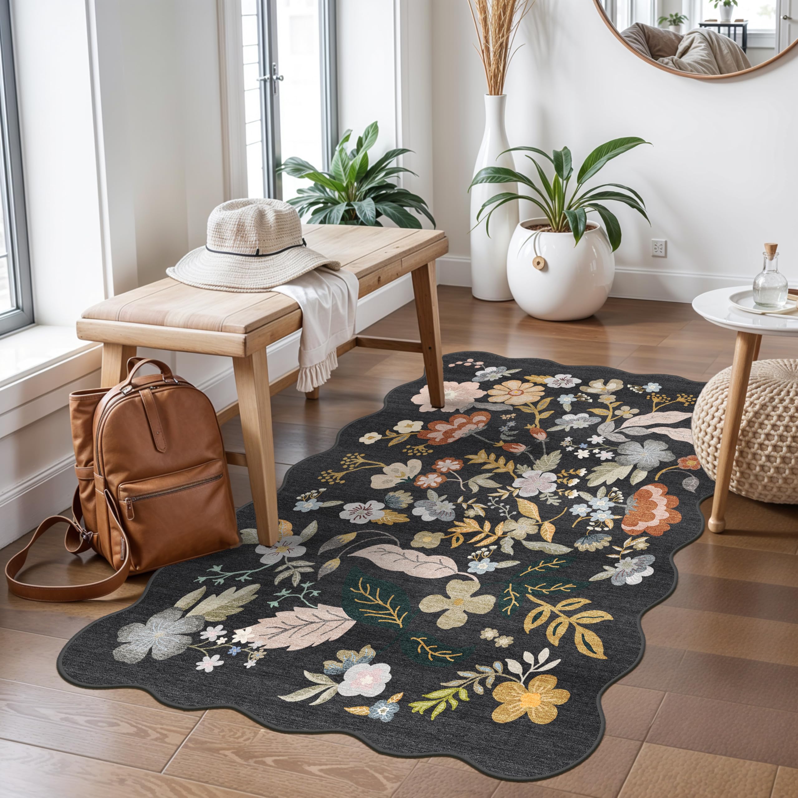 Boho Scalloped Floral Rug (Black)