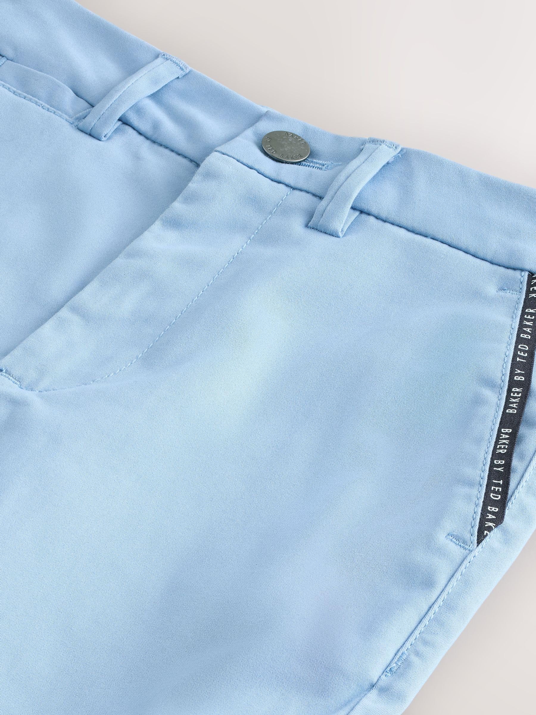 Garçon Short | Coupe standard, Taille mi-haute, Fermeture boutonnée