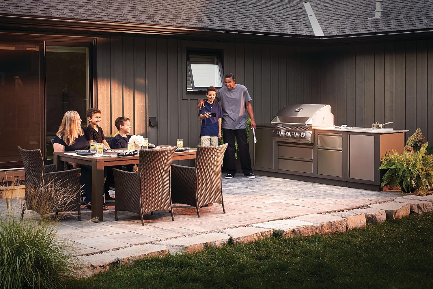 Napoleon Built-In 500 Series 32-Inch Built-In Gas Barbecue Grill Head - BI32PSS - Marine Grade Stainless Steel, Propane, 4 Main Burners, 7.5 mm Stainless Steel Grids