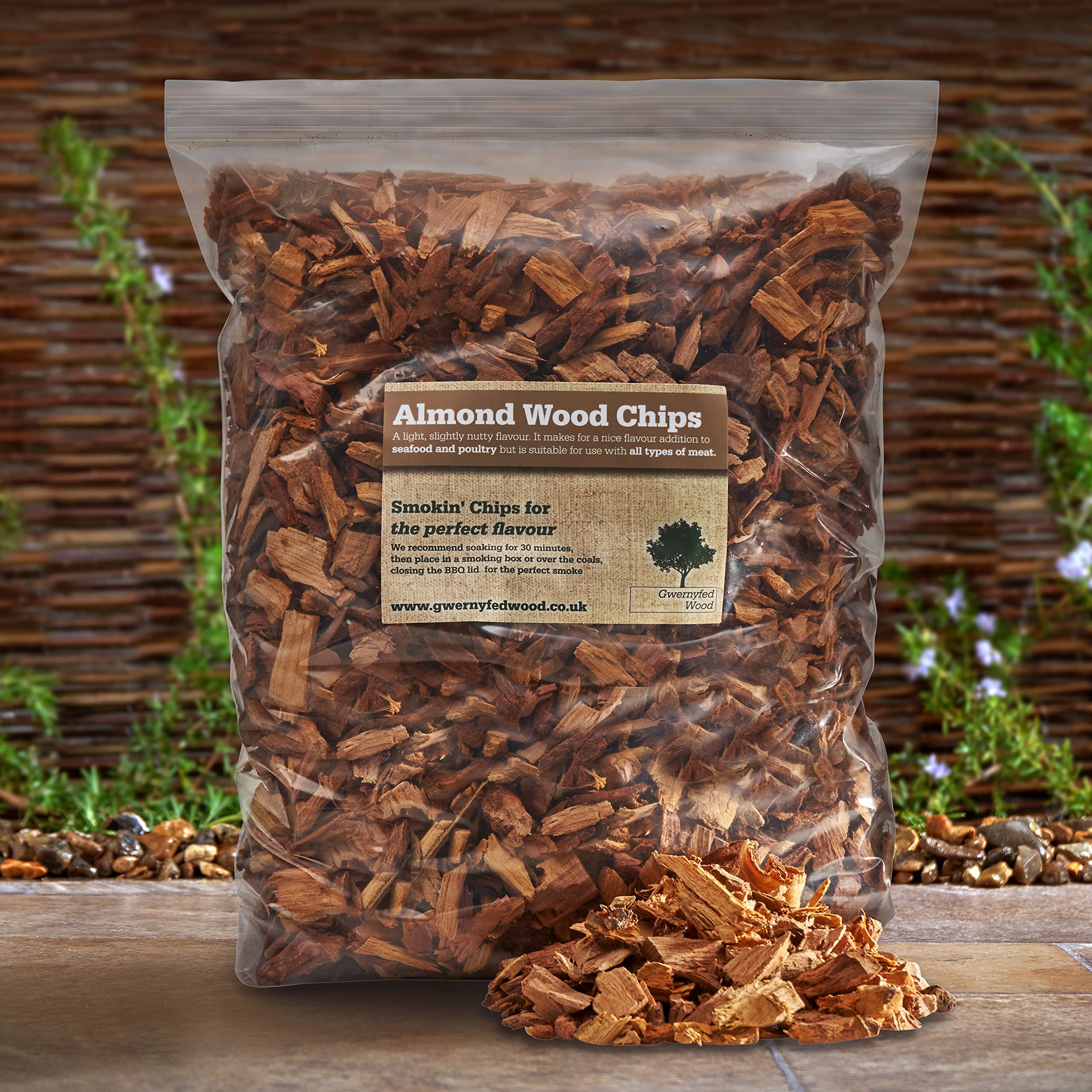 Smoking/Smoker Wood Chips Jumbo 4.5 Litre Bag – (24 Great Flavours 100% Natural Nothing Added) Smoking Food in a Smoker/BBQ - Many from our own Woodland (Almond)