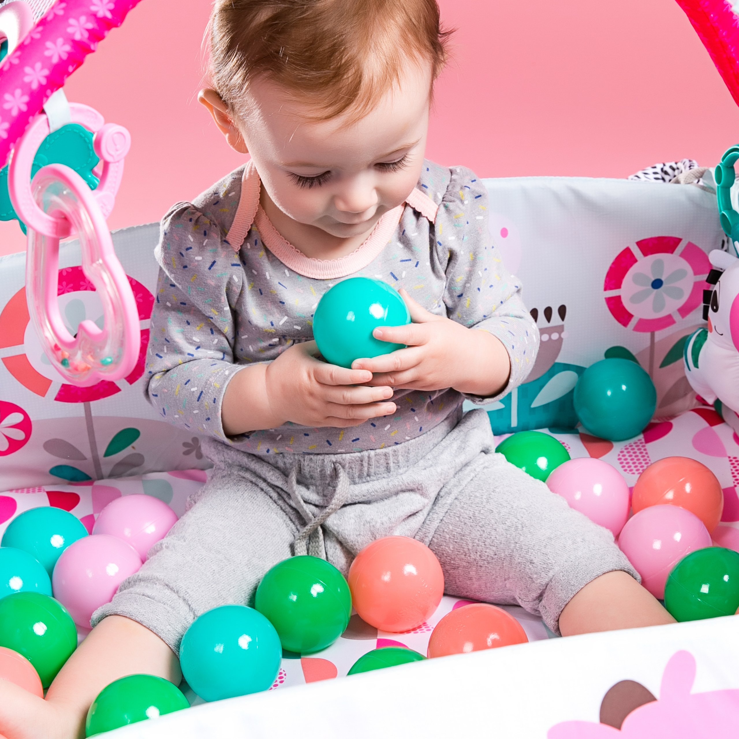 Bright Starts, 5 in 1 Spieldecke mit Spielbogen, Your Way Ball Play - mit anpassbaren Wänden, Melodien sowie 35 Bällen und weiteren Spielzeugen, pink