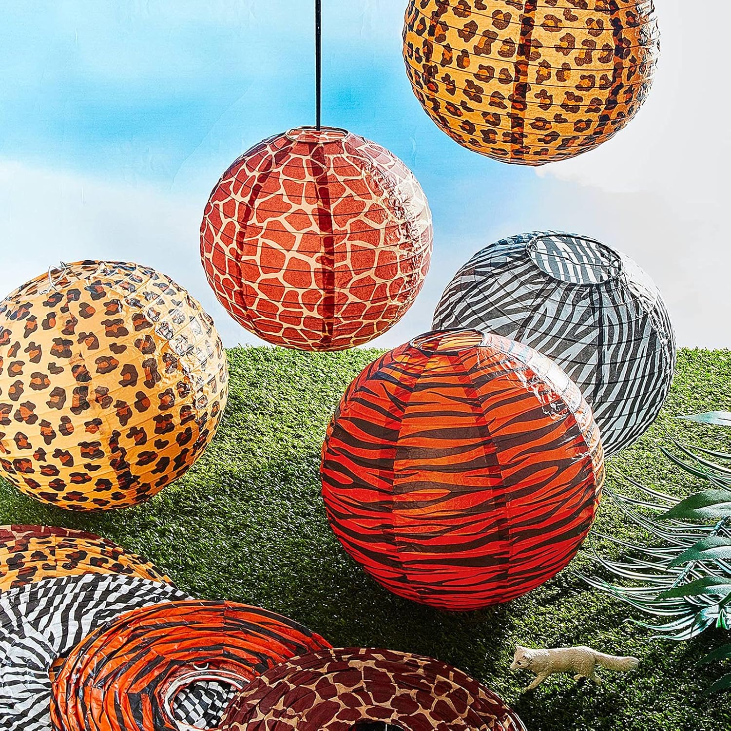 Mudder 12 Pieces 12 Pieces Jungle Decorations Safari Animal Print Paper Lanterns Jungle Theme Classroom Decorations Hanging Lantern for Wild Animal Birthday Party Farm Home Doorway Ceiling Supplies