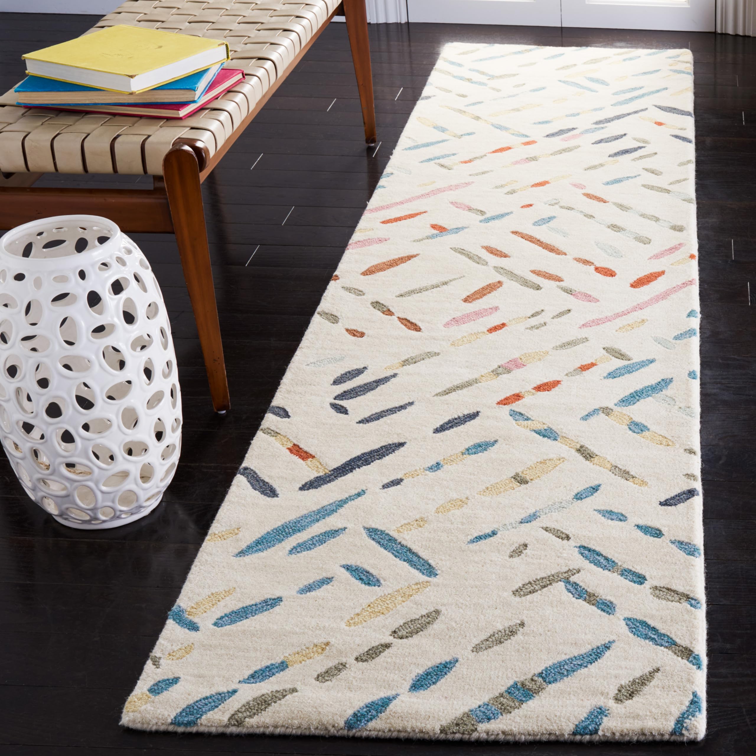 Tapis de sol vieilli Madison gris et or pour raviver un salon sombre