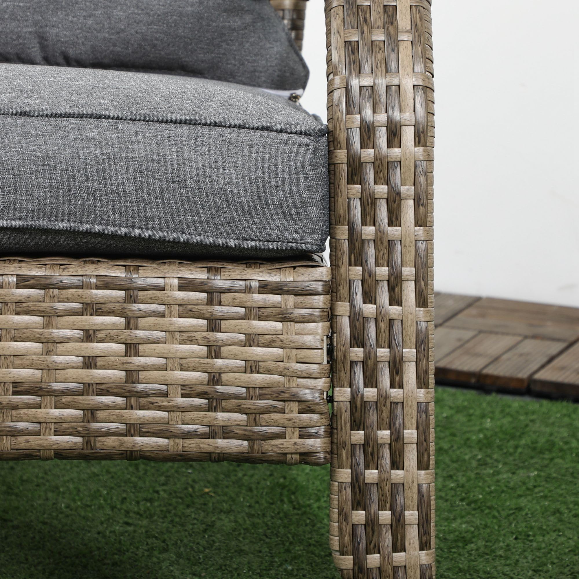 Outsunny Adironrack Silla de jardín con reposabrazos y Cojines, Silla de ratán y Acero para Interior y Exterior, 64x80x90 cm, Mezcla de marrón y Gris Oscuro