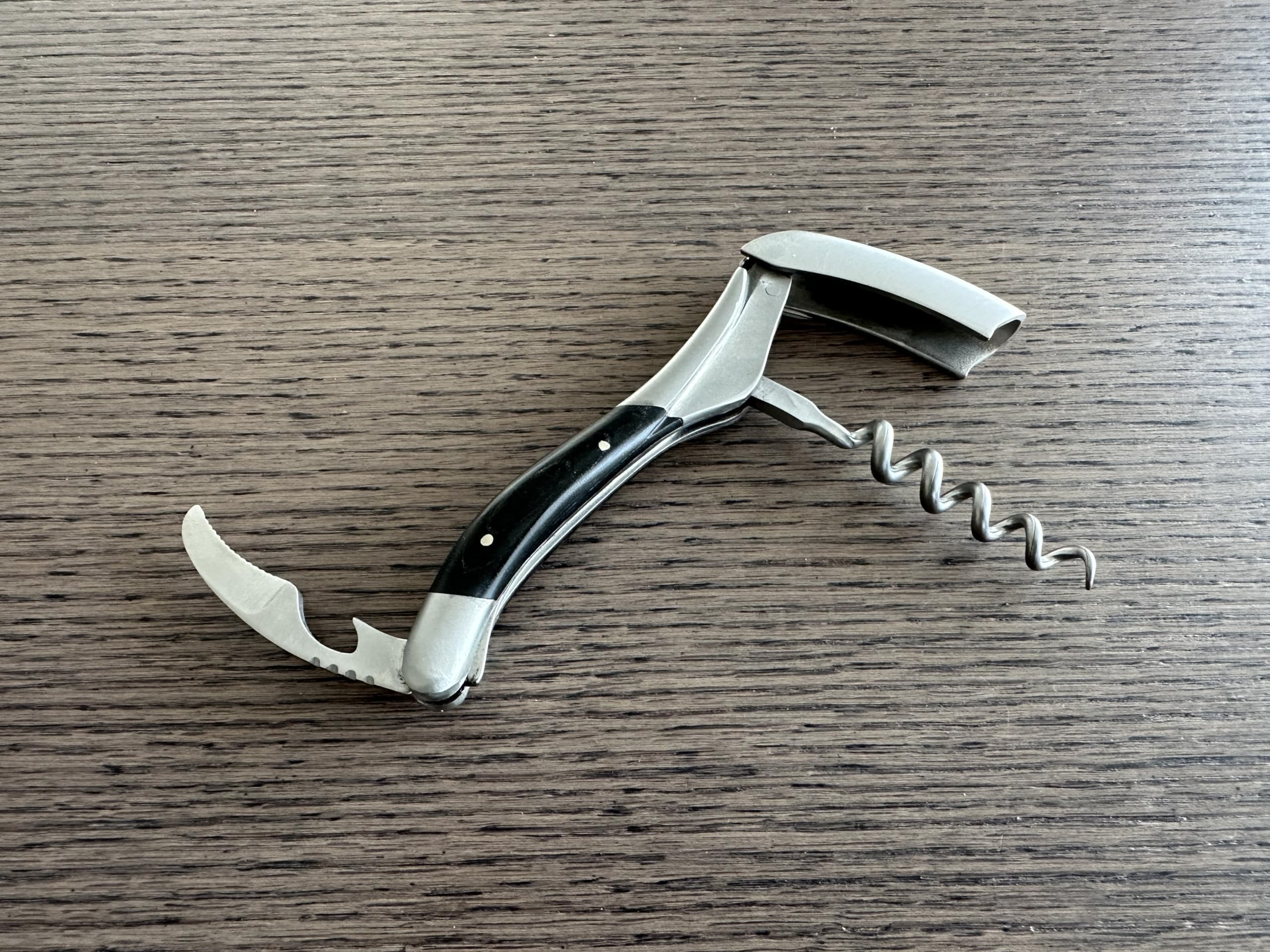 Laguiole En Aubrac Sommelier Kellner-Korkenzieher, Pakawood-Griff, Weinöffner mit Folienschneider und Flaschenöffner (schwarzes Pakawood)