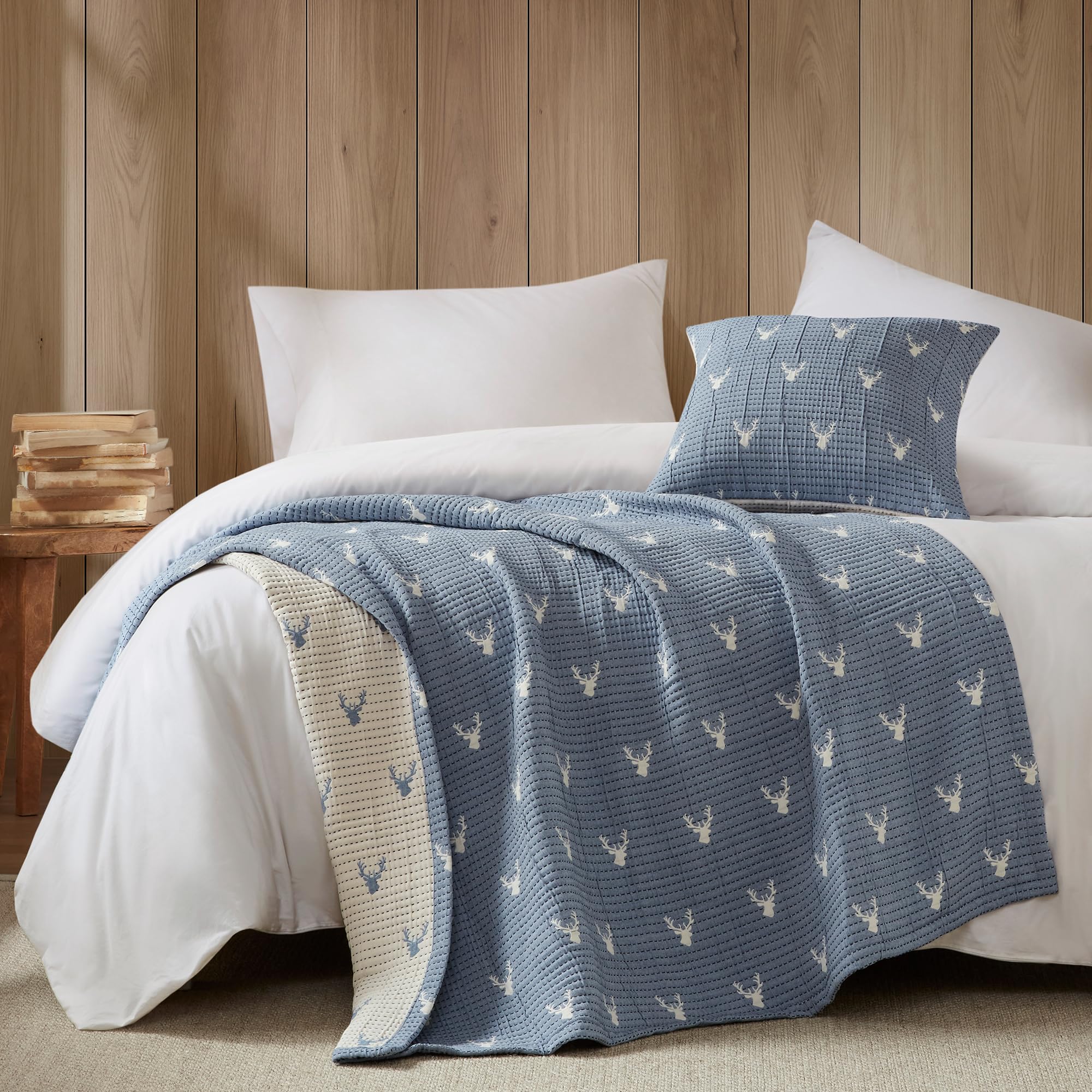 Woolrich Cabin Throw Set with Decorative Pillow – Luxury Lightweight Polyester, Moose Design, All-Season Cozy Layer for