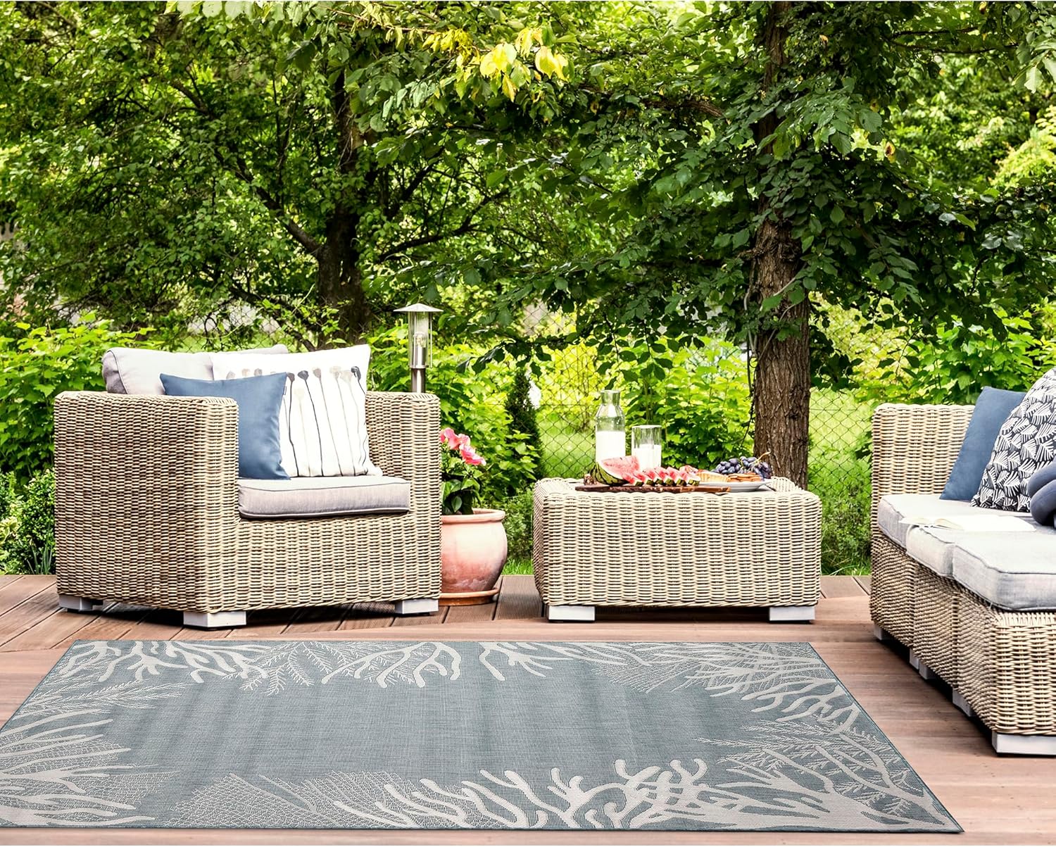 Liora Manne Carmel Indoor/Outdoor Power Loomed Synthetic Blend Low Profile Area Rug - Transitional Coastal Ocean Decorative (Reef Border Aqua) (4'10" x 7'6") 4'10" x 7'6" (Rectangular) Reef Border Aqua