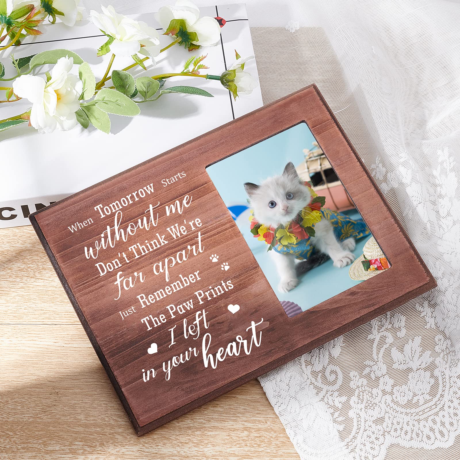 Cornice Portafoto Commemorativa Per Animali Domestici 'You Left Paw Prints On My Heart' - Legno 14,5x20,3cm