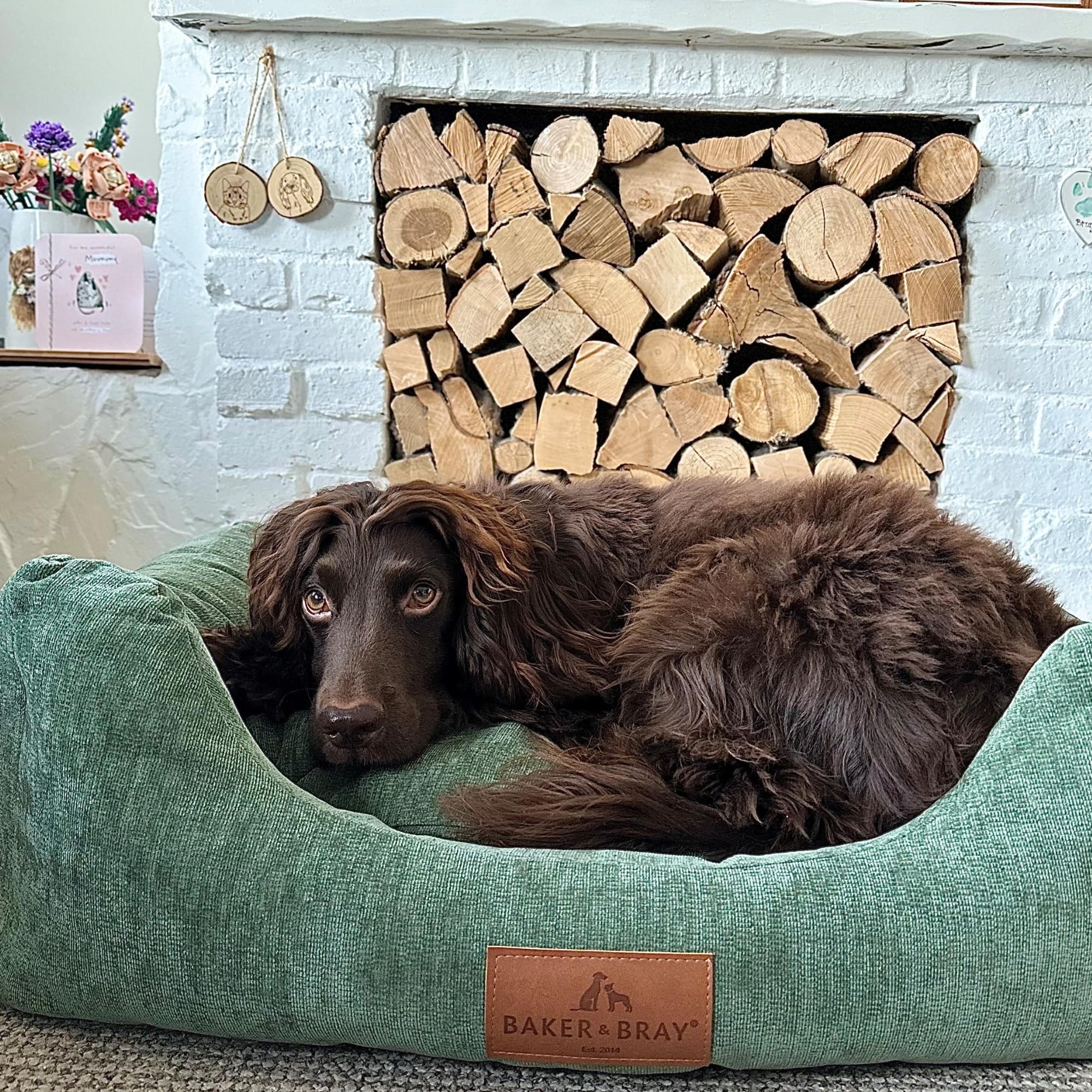 Baker and Bray - The Ultimate - Eco Friendly Orthopaedic Luxury Dog Bed. Handmade in Europe. Sage Green (Small/Medium up to 14 kg).