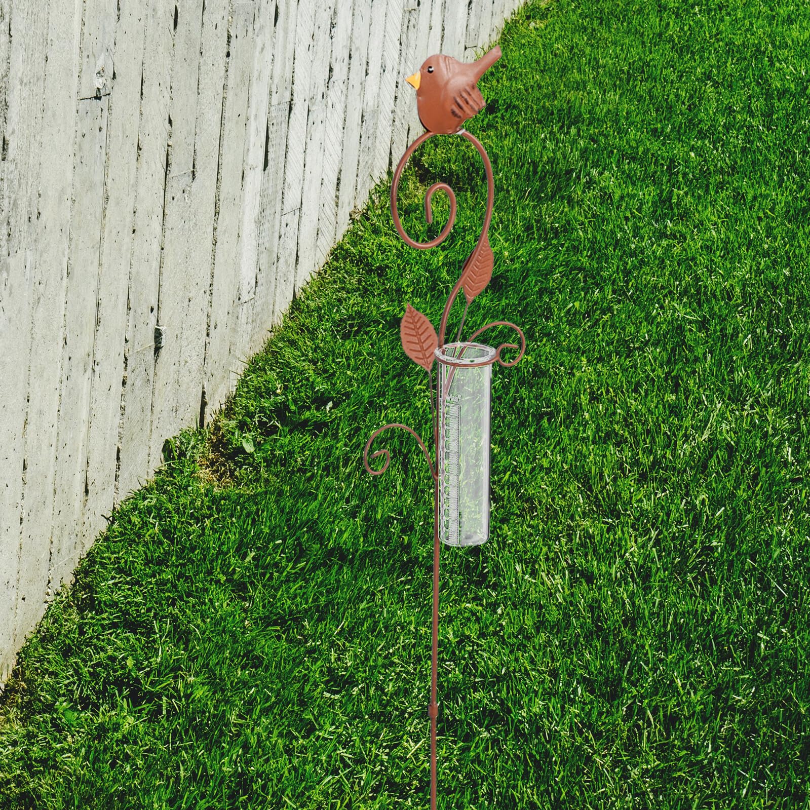 Dekorativer Regenmesser mit Eisenpfahl, Eisen und Glas, Braun | Garten und Terrasse, mit Erdspieß, Misst Niederschlag, Rustikaler Stil