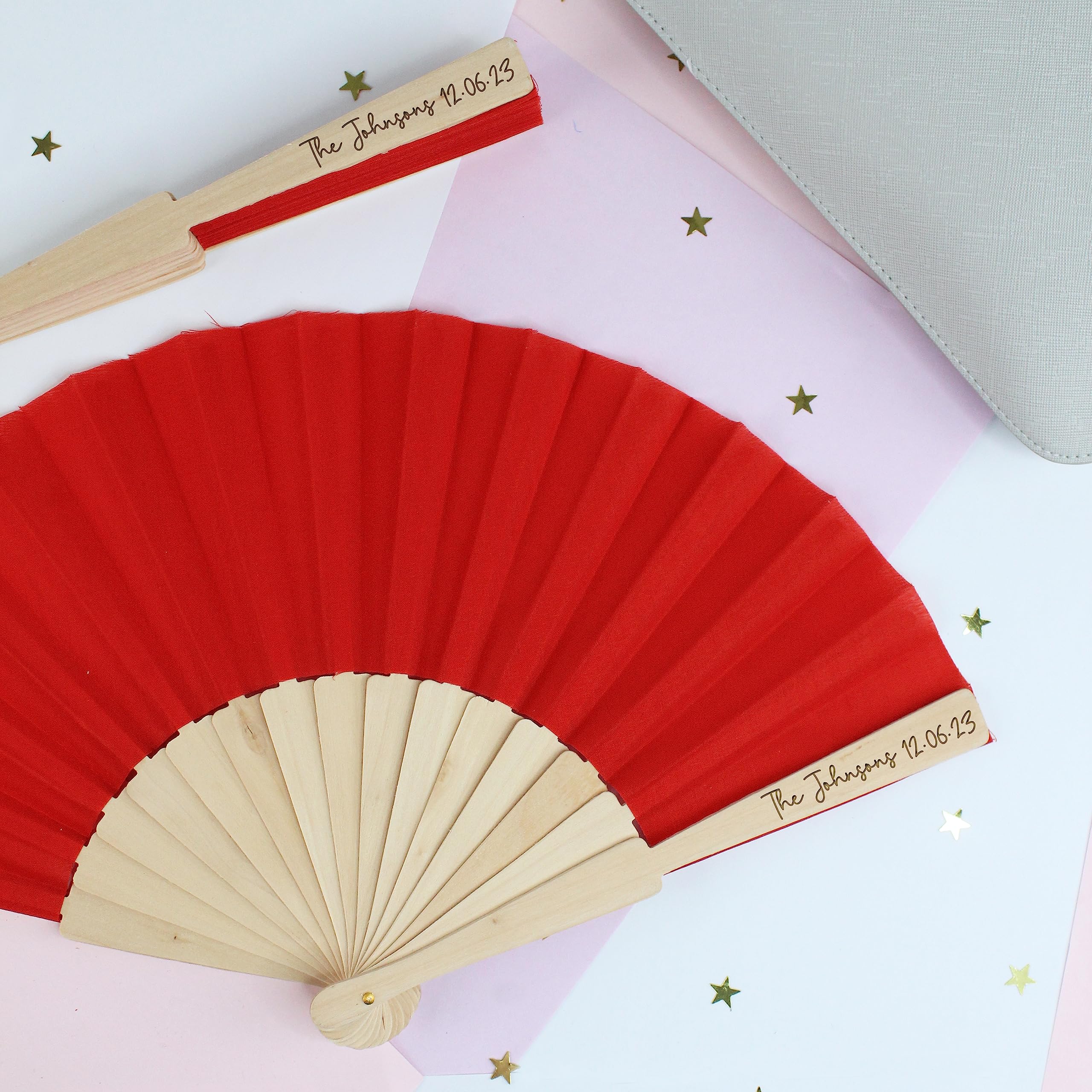 eBuyGB Personalised Wooden Hand Fan with Custom Text, Red Folding Handheld Fan, Hen Do Abroad, Bridal Party Favours, Girls Weekend, Pool Party, Destination Wedding Favours (Pack of 5)