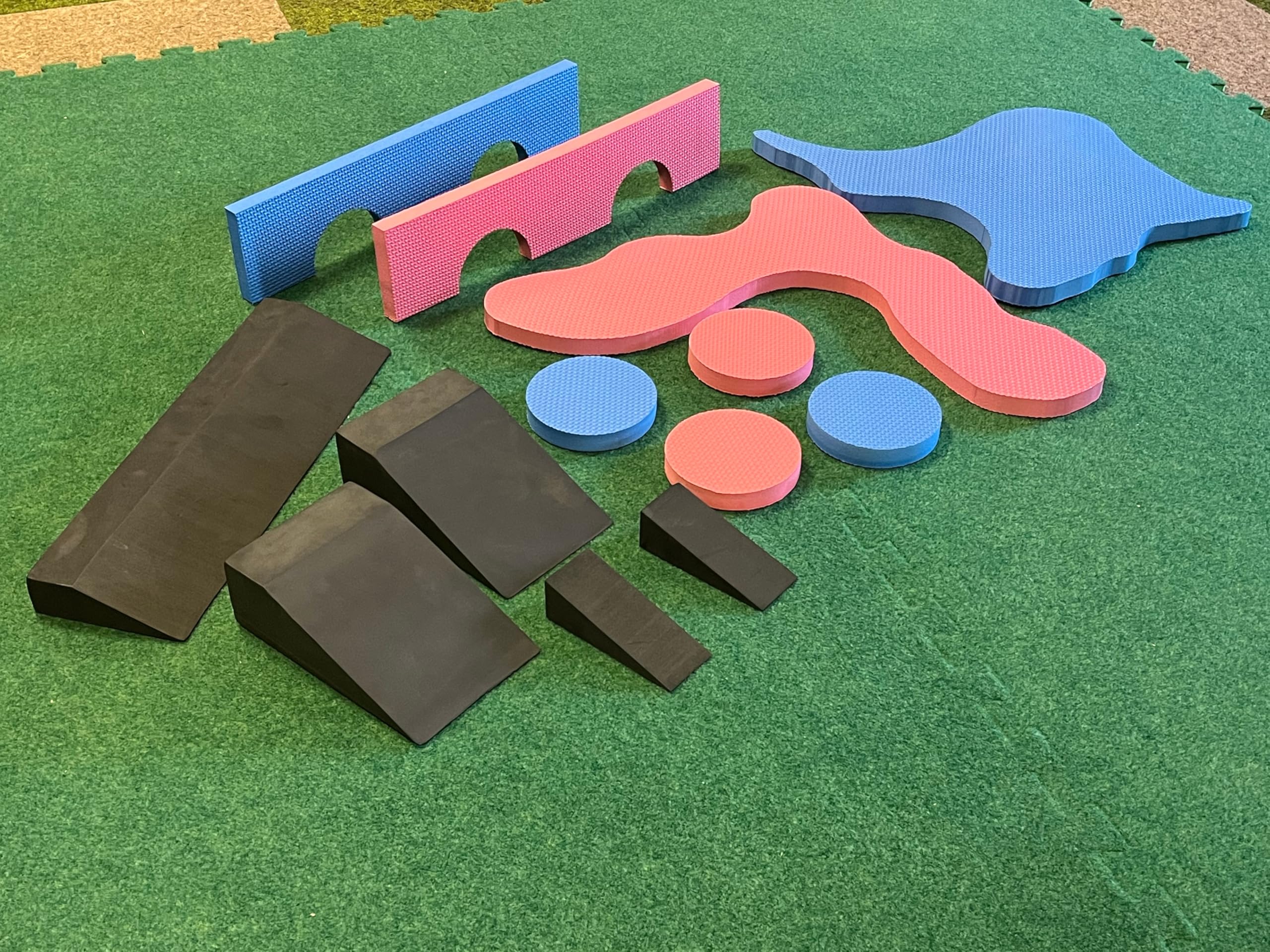 Create Your Own Mini Crazy Golf Course - Indoor Outdoor - Kids & Adults (Obstacle Set Only)