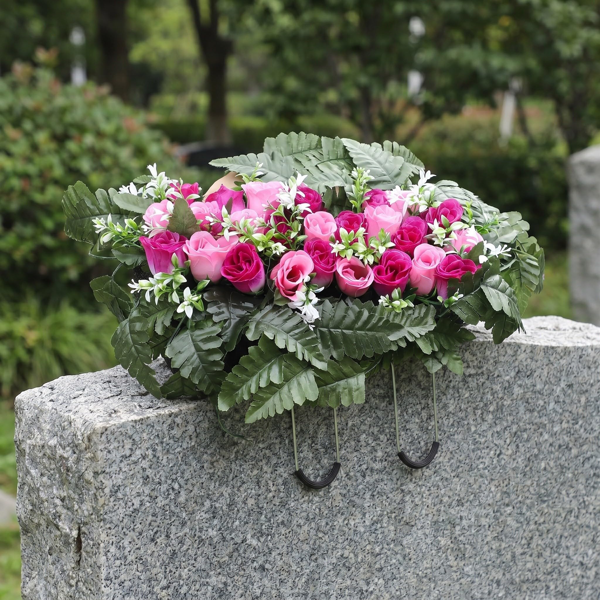 Operitacx Fleurs artificielles pour cimetière, Bouquets de Roses en Soie artificielles pour la décoration de tombes extérieures, résistantes aux intempéries et aux Couleurs éclatantes.