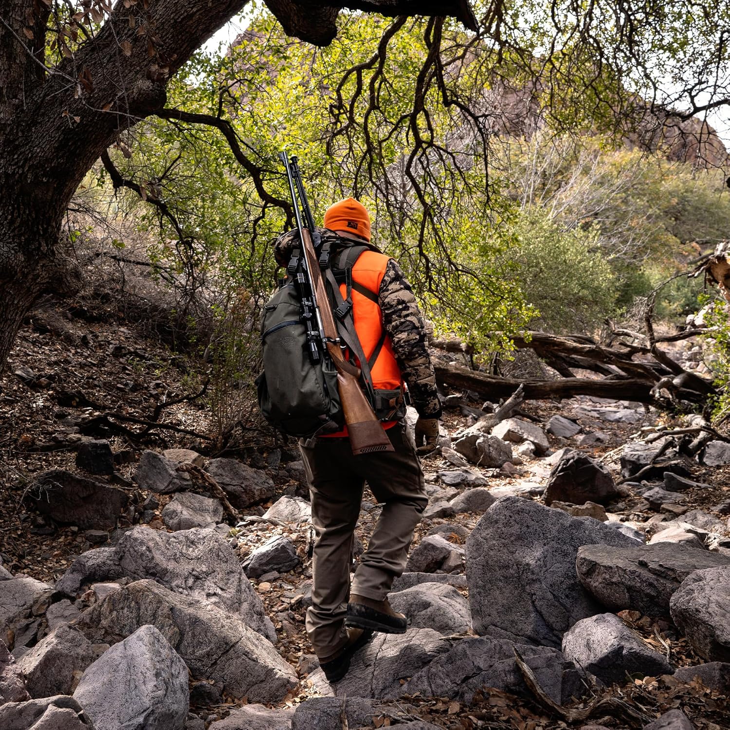 Garmin Xero L60i Laser Hunting Rangefinder with Full-Color Graphic Overlay, 7X Optics, GPS Waypoints, Laser Locate, TopoActive Mapping Bundle with inReach Mini 3 Satellite Communicator