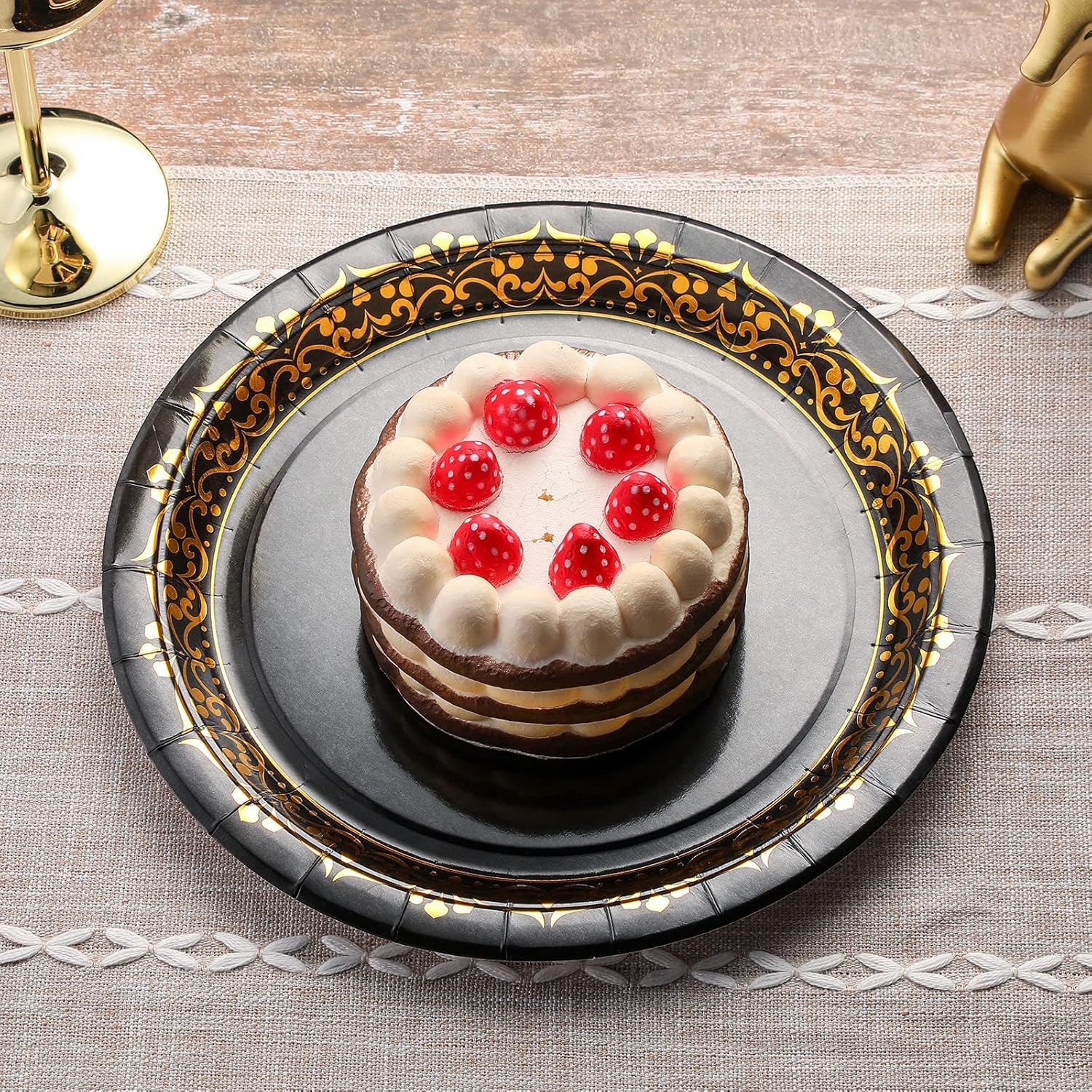 Gerrii 100 Pieces Black and Gold Paper Plates 10" Black Disposable Plates with Gold Rim Fancy Dinner Dessert Cake Plate for Guests Wedding Anniversary Birthday New Year Party - Image 3