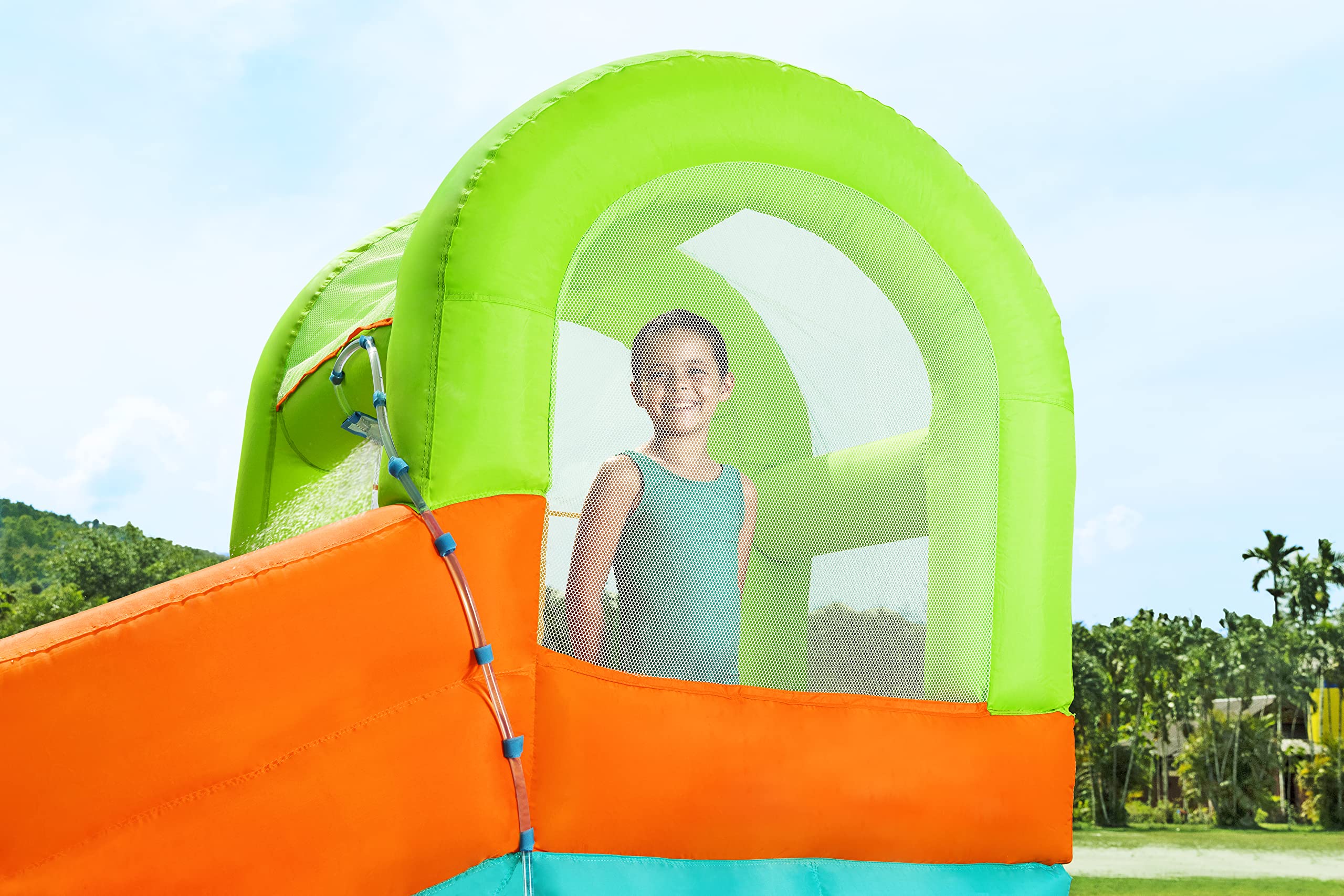 14' x 12'1" x 8'8"/4.26m x 3.69m x 2.64m Canopy Cove MEGA Water Park
