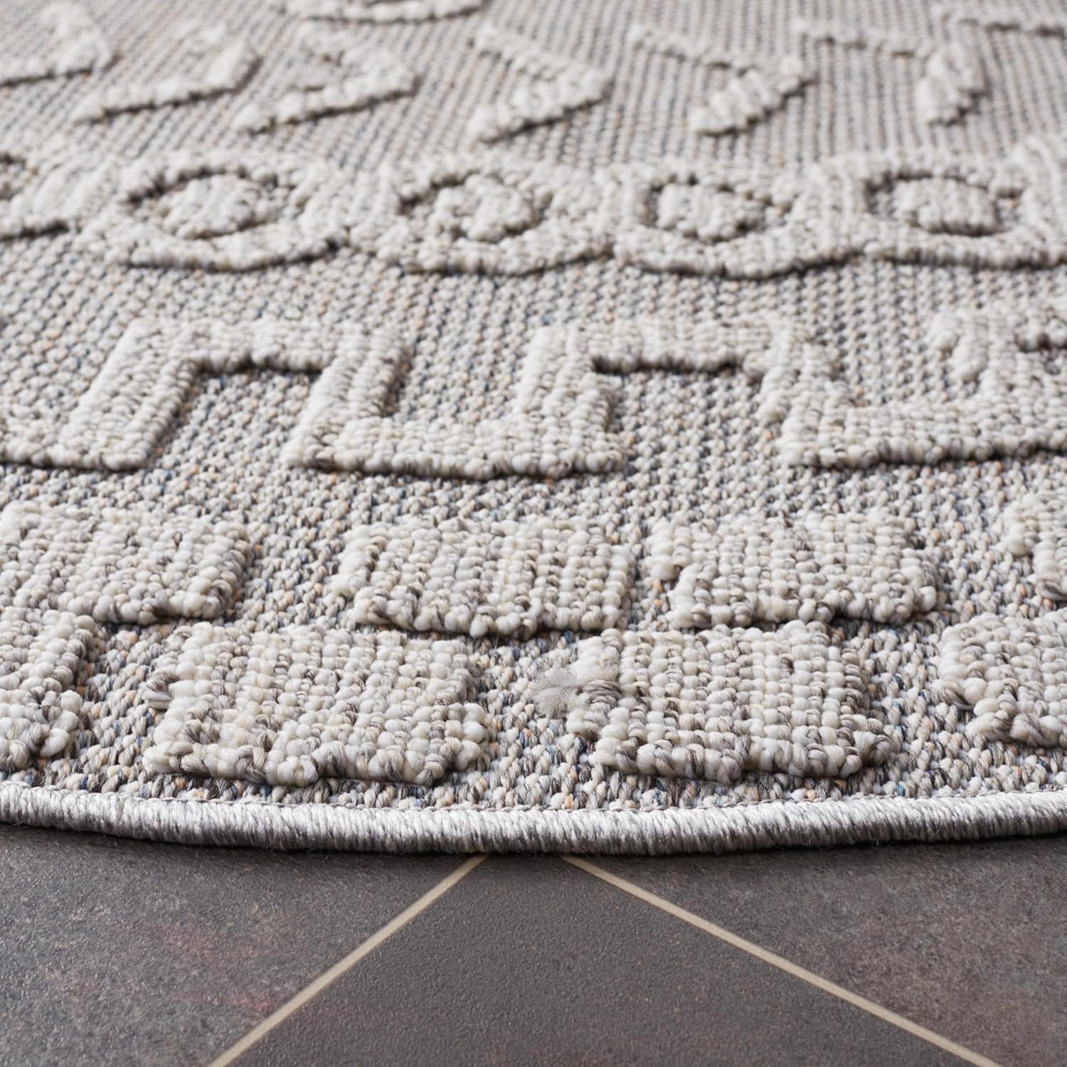 SAFAVIEH Washable Rug Outdoor Global Collection - 4' x 6', Grey & Ivory, Non-Shedding & Easy to Clean, Ideal for Patio, Backyard, Mudroom (GLB202F)