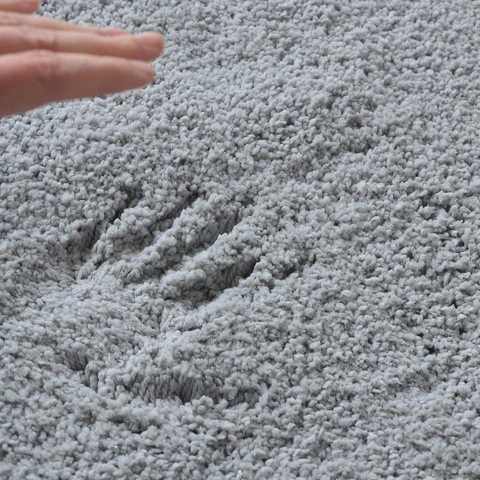 Floordirekt Tapis de bain Sky Soft | Carré et rond | Tapis de bain | Extra moelleux | Antidérapant et à séchage rapide | Plusieurs couleurs et tailles (80 x 150 cm, gris argenté)