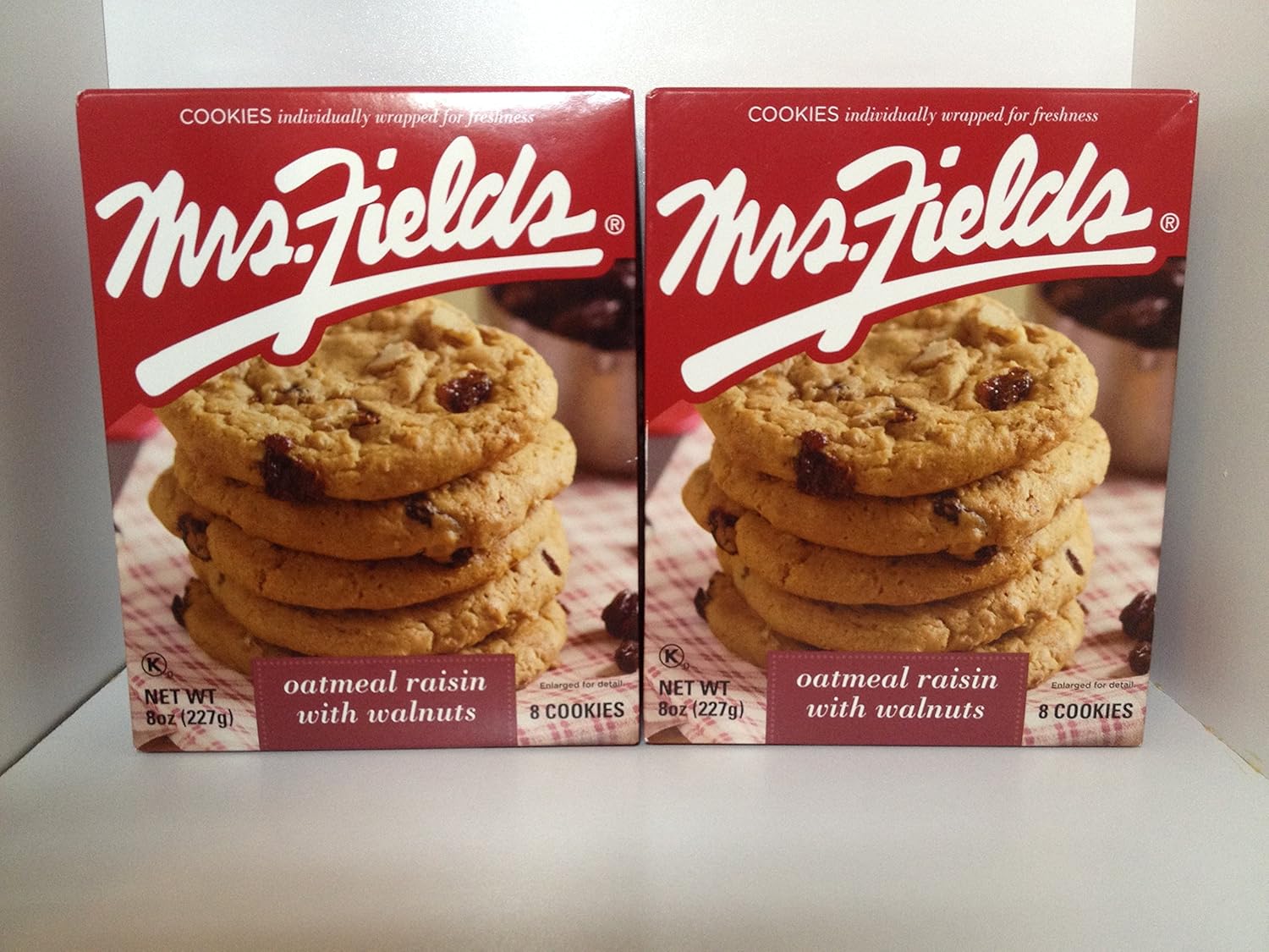 Mrs. Fields Oatmeal Raisin with Walnuts, 8 Cookies (Pack