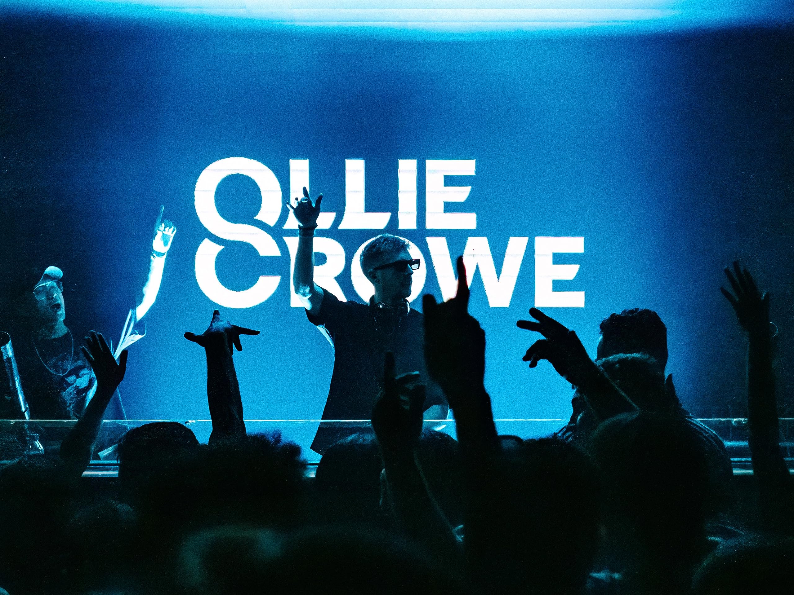 Ollie Crowe