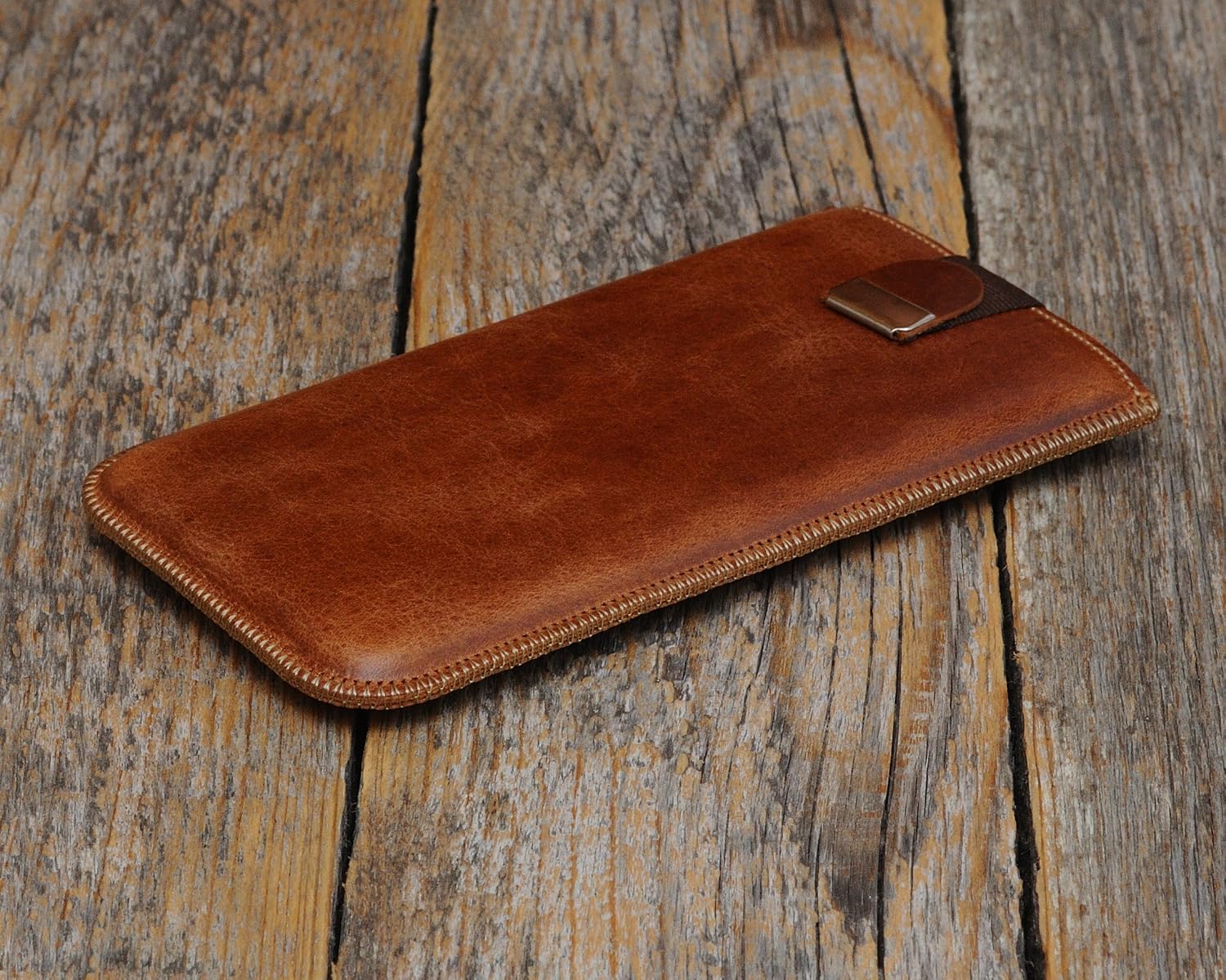 Case Compatible with iPhone 16, Made in Europe, Italian Soft Leather