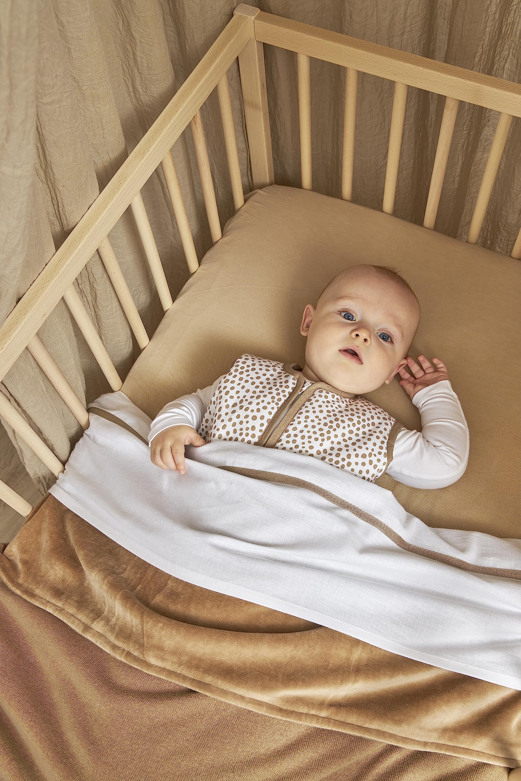 Meyco Baby Knit Basic Velvet - Manta de Punto para Cuna (80% algodón y 20% poliéster, versátil, fácil Cuidado, Transpirable, tamaño: 100 x 150 cm), Color marrón