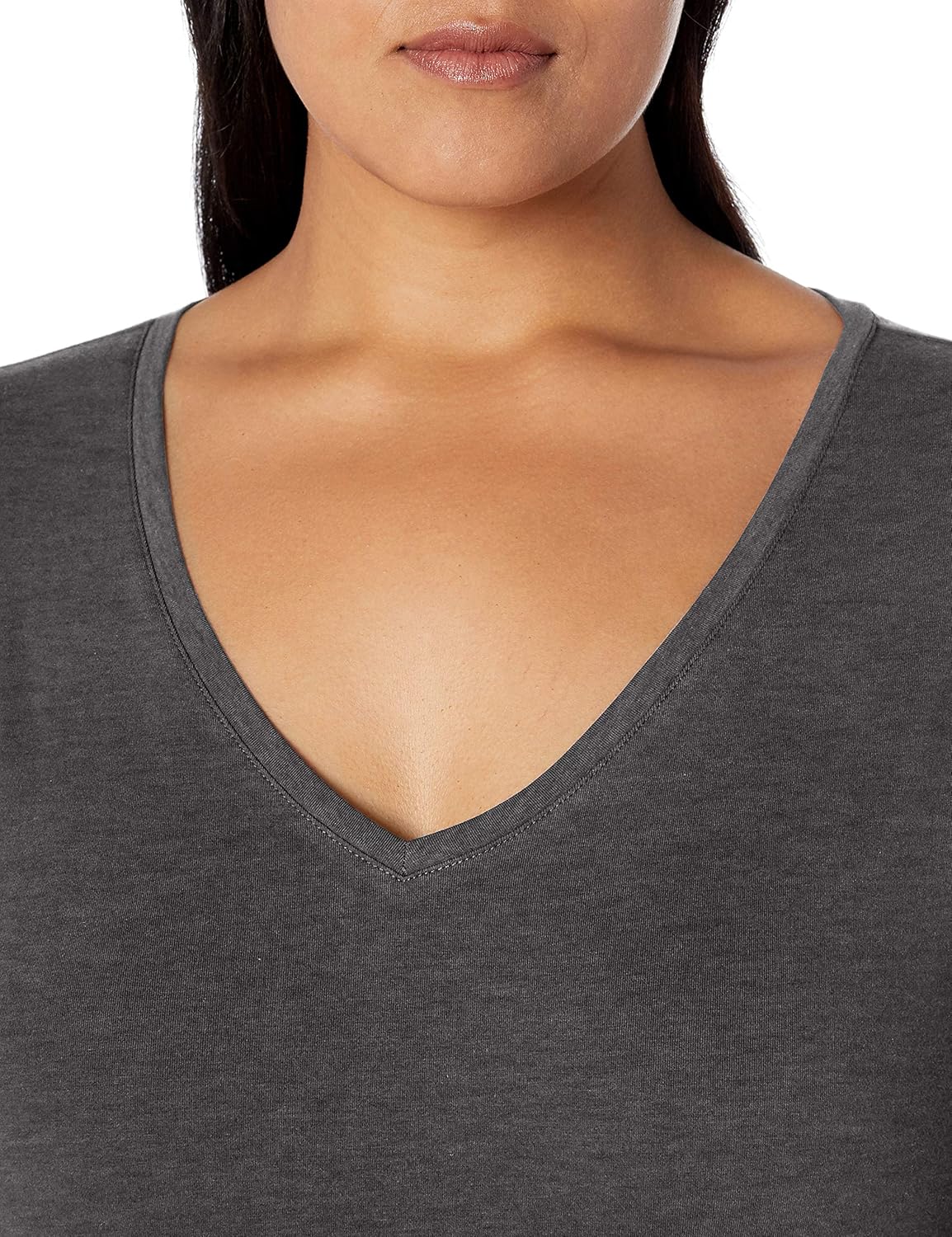 Amazon Essentials Women's Plus Size Short-Sleeve V-Neck T-Shirt - Image 3