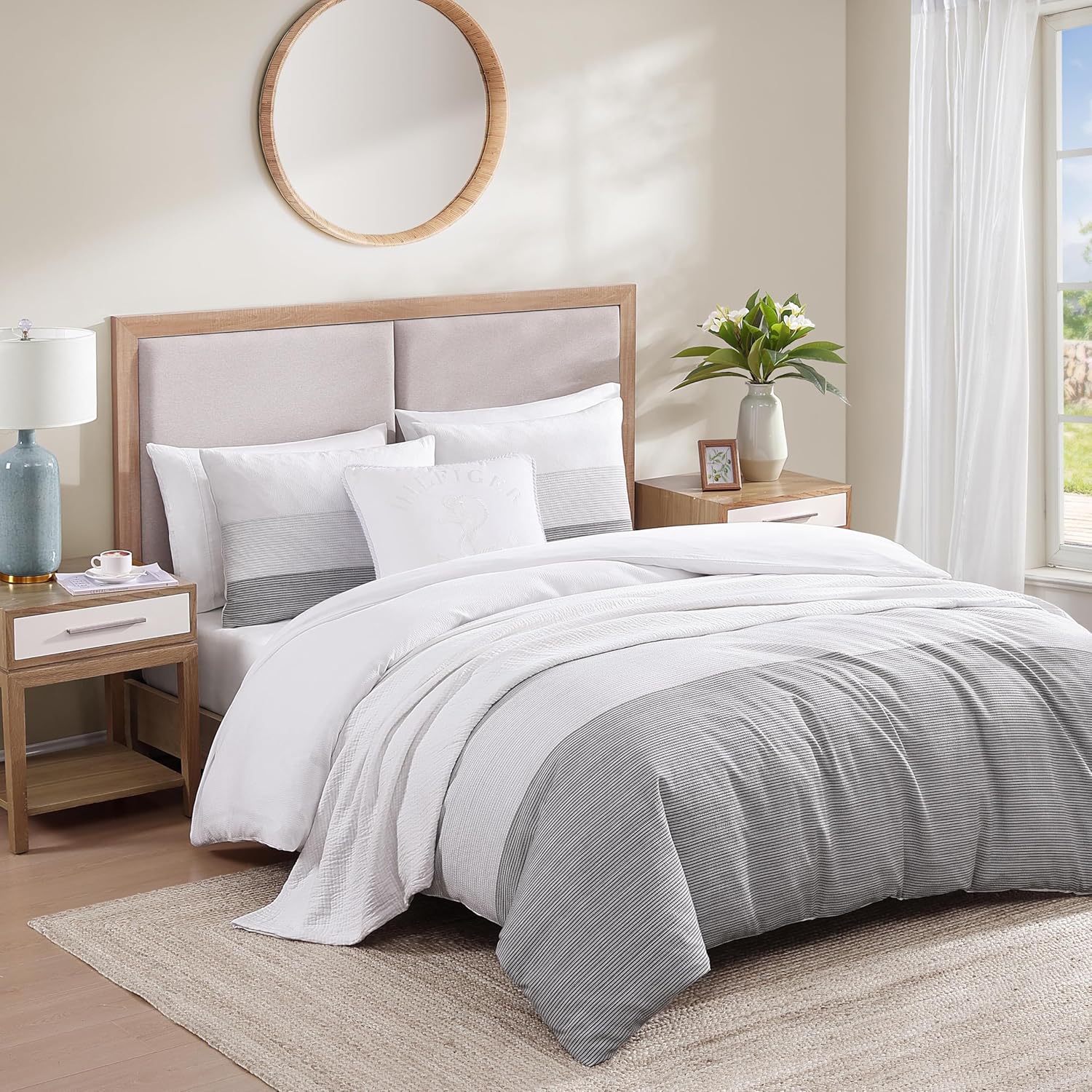 Tommy Hilfiger - Duvet Set, Luxuriously Soft Cotton Seersucker Bedding with Matching Shams, Textured Design (Montauk Blue, King)